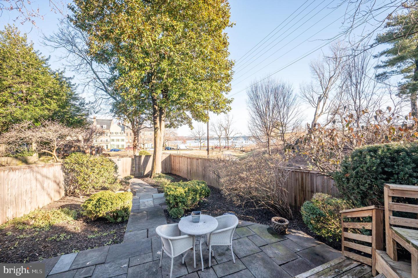 430 S LEE ST, ALEXANDRIA, Virginia 22314, 4 Bedrooms Bedrooms, ,3 BathroomsBathrooms,Residential,For sale,430 S LEE ST,VAAX2054016 MLS # VAAX2054016