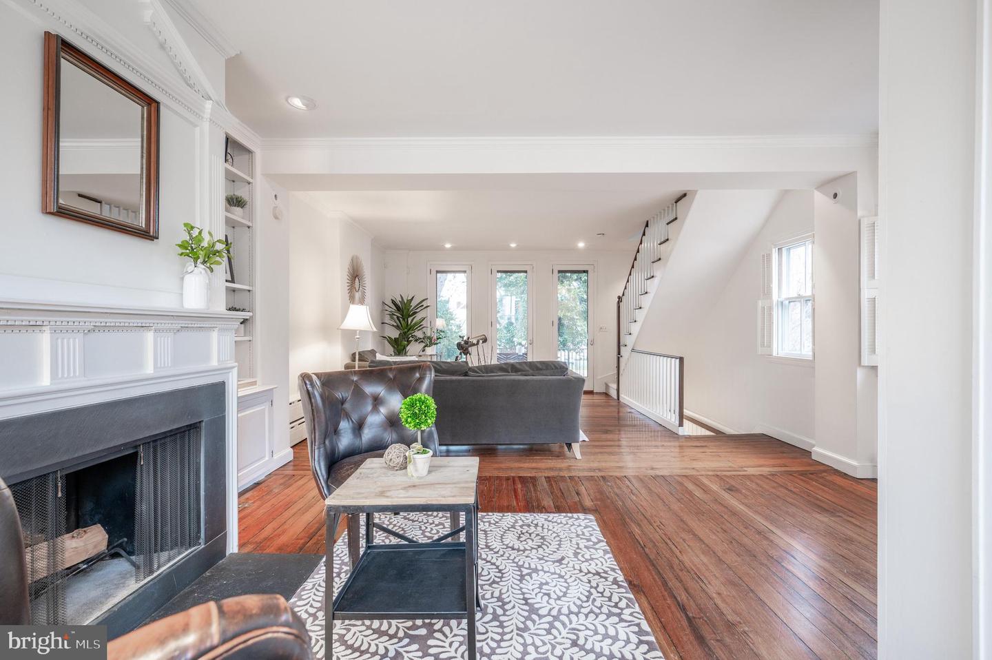 430 S LEE ST, ALEXANDRIA, Virginia 22314, 4 Bedrooms Bedrooms, ,3 BathroomsBathrooms,Residential,For sale,430 S LEE ST,VAAX2054016 MLS # VAAX2054016