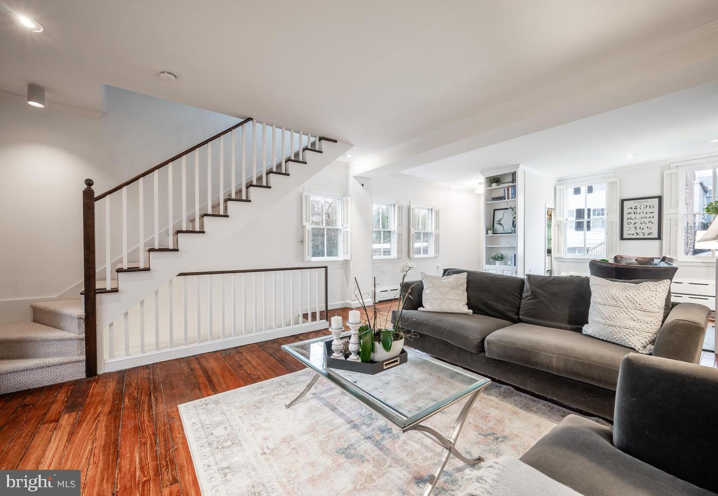 430 S LEE ST, ALEXANDRIA, Virginia 22314, 4 Bedrooms Bedrooms, ,3 BathroomsBathrooms,Residential,For sale,430 S LEE ST,VAAX2054016 MLS # VAAX2054016