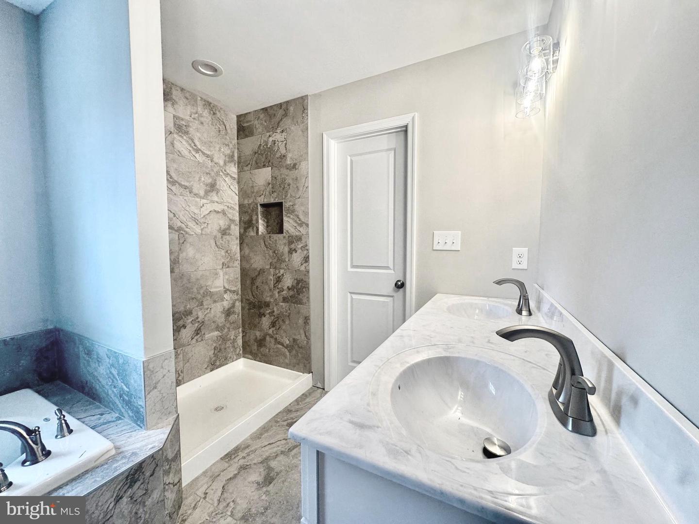 215 COCHISE TRL, WINCHESTER, Virginia 22602, 3 Bedrooms Bedrooms, ,2 BathroomsBathrooms,Residential,For sale,215 COCHISE TRL,VAFV2039592 MLS # VAFV2039592