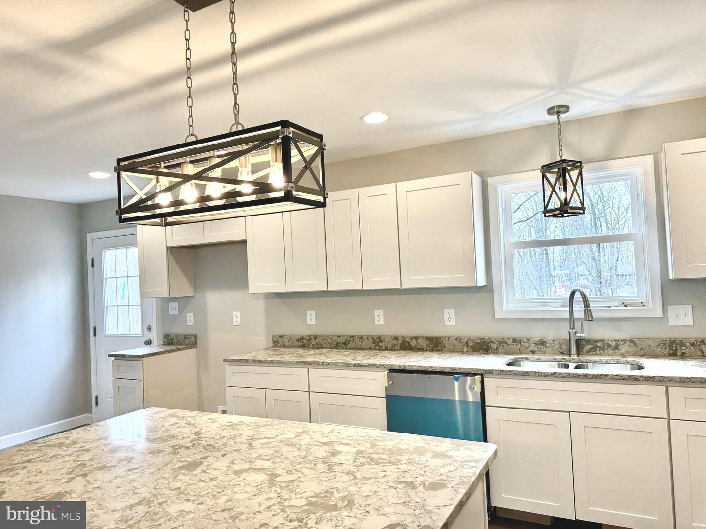 215 COCHISE TRL, WINCHESTER, Virginia 22602, 3 Bedrooms Bedrooms, ,2 BathroomsBathrooms,Residential,For sale,215 COCHISE TRL,VAFV2039592 MLS # VAFV2039592