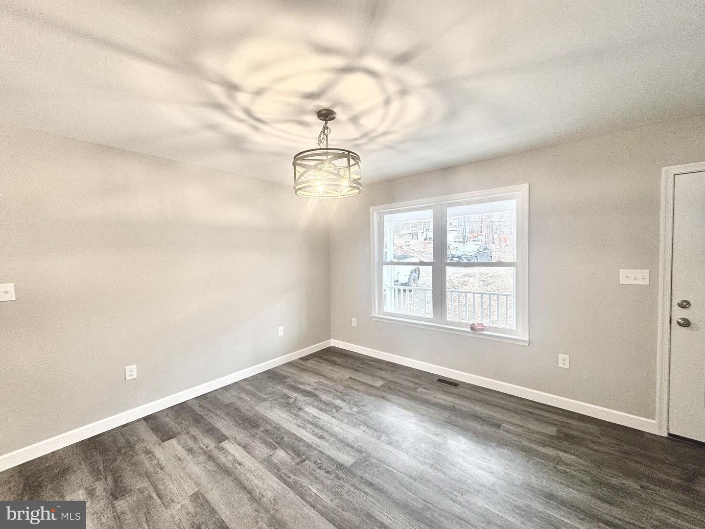 215 COCHISE TRL, WINCHESTER, Virginia 22602, 3 Bedrooms Bedrooms, ,2 BathroomsBathrooms,Residential,For sale,215 COCHISE TRL,VAFV2039592 MLS # VAFV2039592