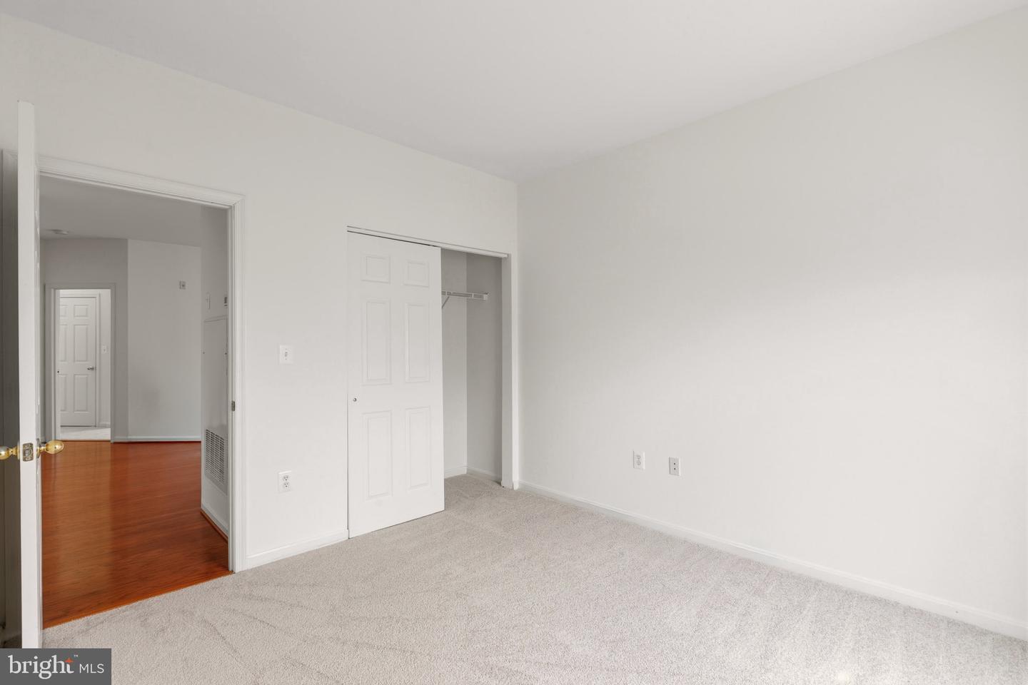 4131 FOUNTAINSIDE LN #202, FAIRFAX, Virginia 22030, 3 Bedrooms Bedrooms, 7 Rooms Rooms,2 BathroomsBathrooms,Residential,For sale,4131 FOUNTAINSIDE LN #202,VAFX2291226 MLS # VAFX2291226