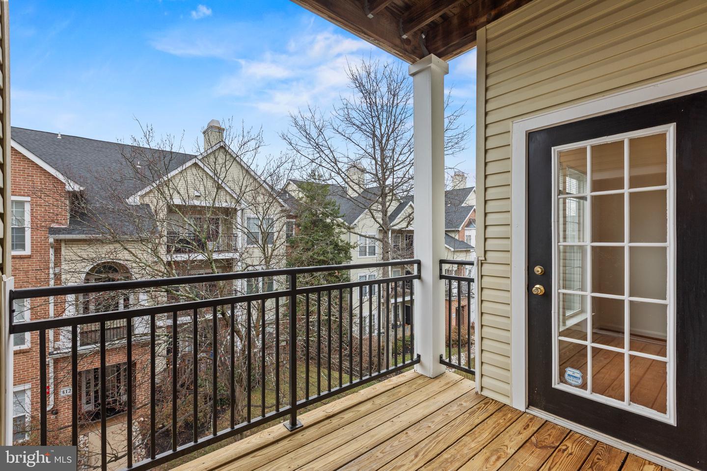 4131 FOUNTAINSIDE LN #202, FAIRFAX, Virginia 22030, 3 Bedrooms Bedrooms, 7 Rooms Rooms,2 BathroomsBathrooms,Residential,For sale,4131 FOUNTAINSIDE LN #202,VAFX2291226 MLS # VAFX2291226