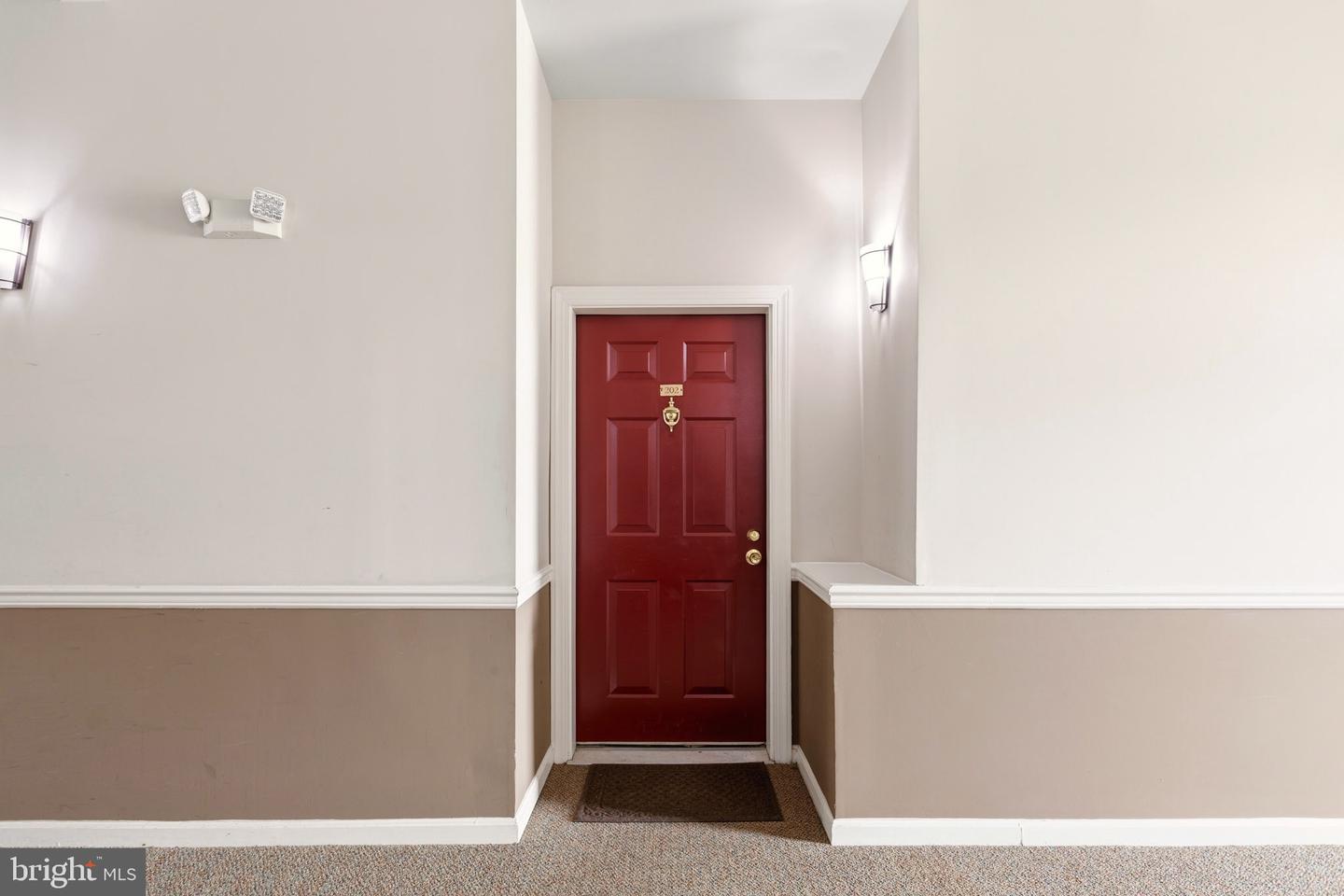 4131 FOUNTAINSIDE LN #202, FAIRFAX, Virginia 22030, 3 Bedrooms Bedrooms, 7 Rooms Rooms,2 BathroomsBathrooms,Residential,For sale,4131 FOUNTAINSIDE LN #202,VAFX2291226 MLS # VAFX2291226