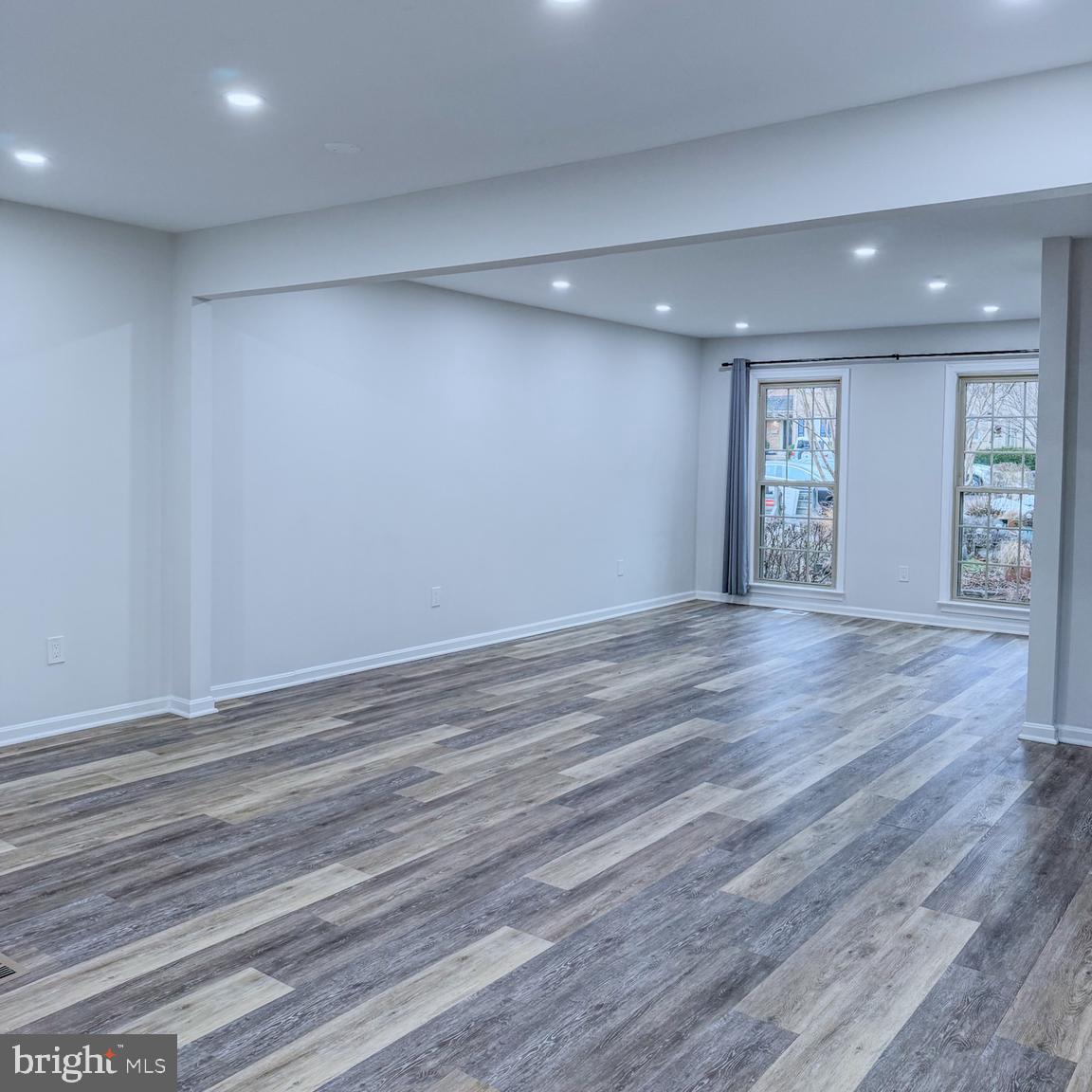 10321 HAMPSHIRE GREEN AVE, FAIRFAX, Virginia 22032, 3 Bedrooms Bedrooms, ,3 BathroomsBathrooms,Residential,For sale,10321 HAMPSHIRE GREEN AVE,VAFX2291516 MLS # VAFX2291516