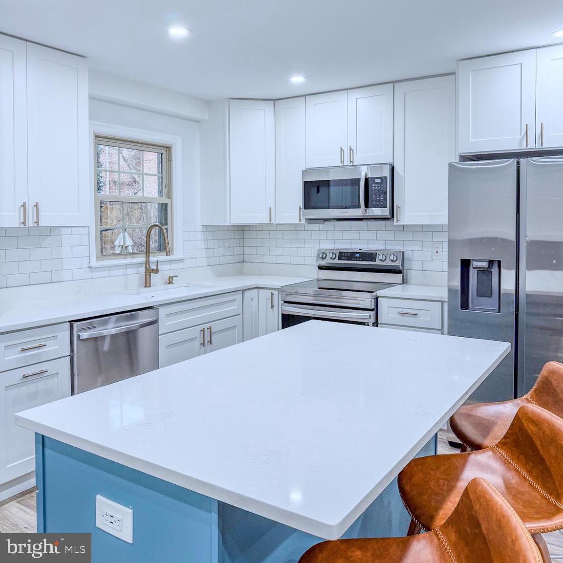 10321 HAMPSHIRE GREEN AVE, FAIRFAX, Virginia 22032, 3 Bedrooms Bedrooms, ,3 BathroomsBathrooms,Residential,For sale,10321 HAMPSHIRE GREEN AVE,VAFX2291516 MLS # VAFX2291516