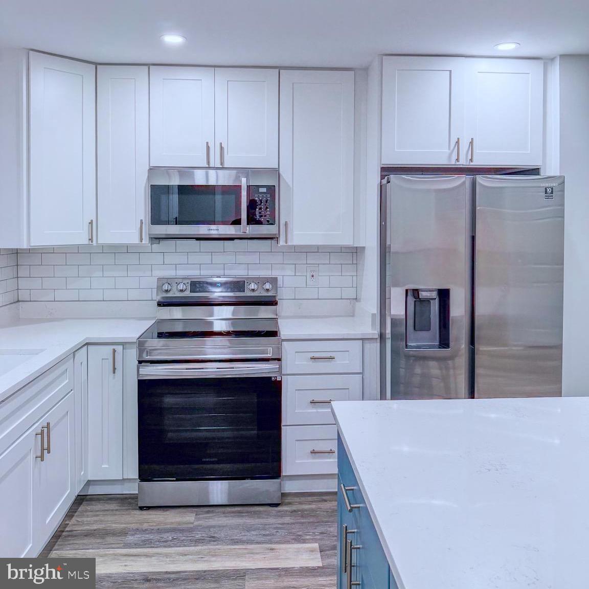 10321 HAMPSHIRE GREEN AVE, FAIRFAX, Virginia 22032, 3 Bedrooms Bedrooms, ,3 BathroomsBathrooms,Residential,For sale,10321 HAMPSHIRE GREEN AVE,VAFX2291516 MLS # VAFX2291516