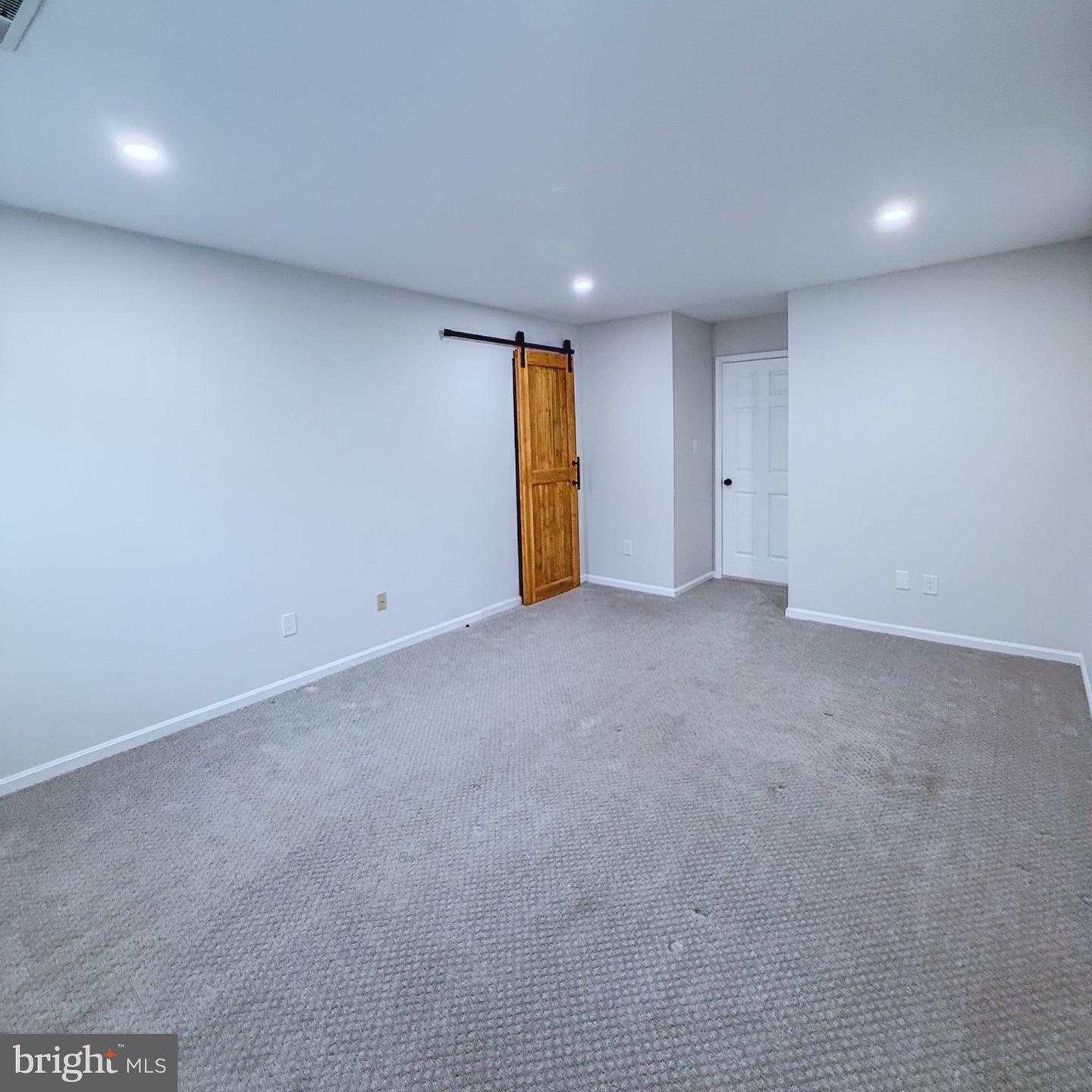 10321 HAMPSHIRE GREEN AVE, FAIRFAX, Virginia 22032, 3 Bedrooms Bedrooms, ,3 BathroomsBathrooms,Residential,For sale,10321 HAMPSHIRE GREEN AVE,VAFX2291516 MLS # VAFX2291516