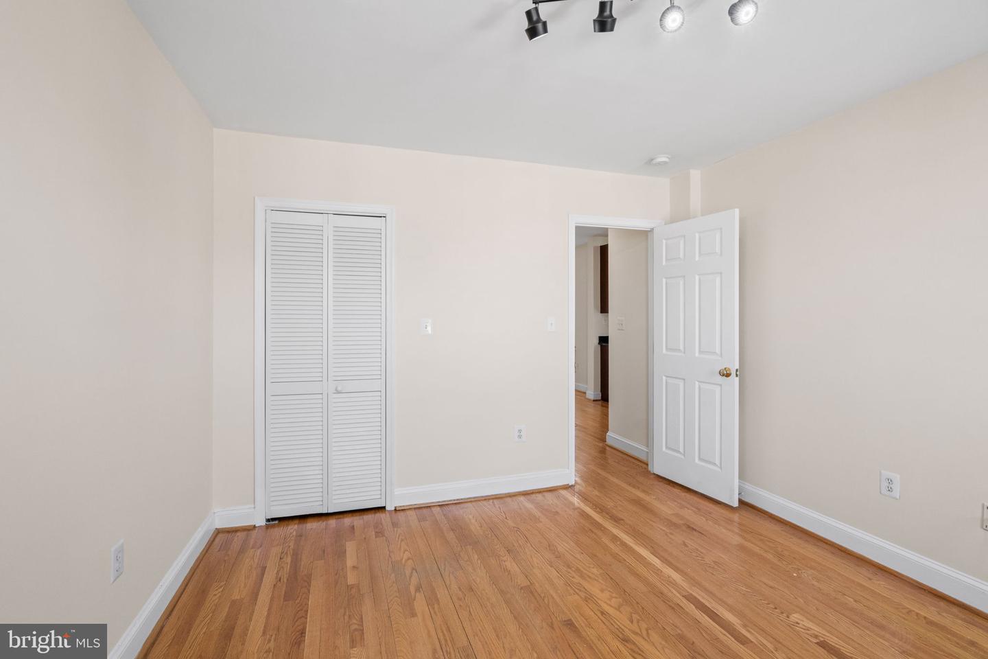 1427 CHAPIN ST NW #306, WASHINGTON, District Of Columbia 20009, 2 Bedrooms Bedrooms, ,1 BathroomBathrooms,Residential,For sale,1427 CHAPIN ST NW #306,DCDC2246816 MLS # DCDC2246816 1427 CHAPIN ST NW #306, WASHINGTON, District Of Columbia 20009, 2 Bedrooms Bedrooms, ,1 BathroomBathrooms,Residential,For sale,1427 CHAPIN ST NW #306,DCDC2246816 MLS # DCDC2246816