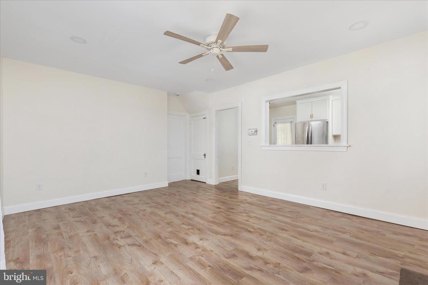 5655 STRASBURG RD, STRASBURG, Virginia 22657, 3 Bedrooms Bedrooms, ,2 BathroomsBathrooms,Residential,For sale,5655 STRASBURG RD,VAWR2013464 MLS # VAWR2013464