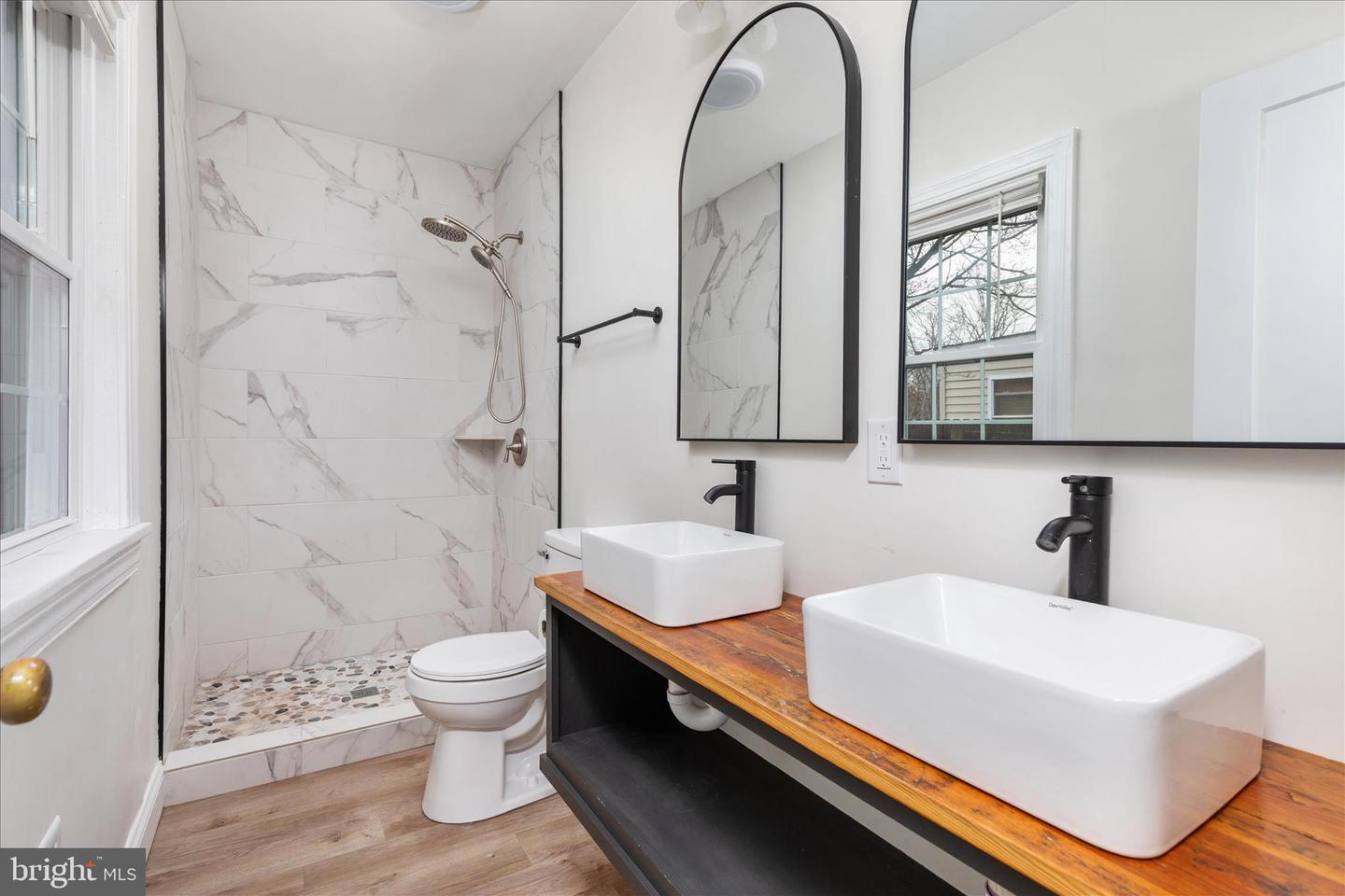 5655 STRASBURG RD, STRASBURG, Virginia 22657, 3 Bedrooms Bedrooms, ,2 BathroomsBathrooms,Residential,For sale,5655 STRASBURG RD,VAWR2013464 MLS # VAWR2013464