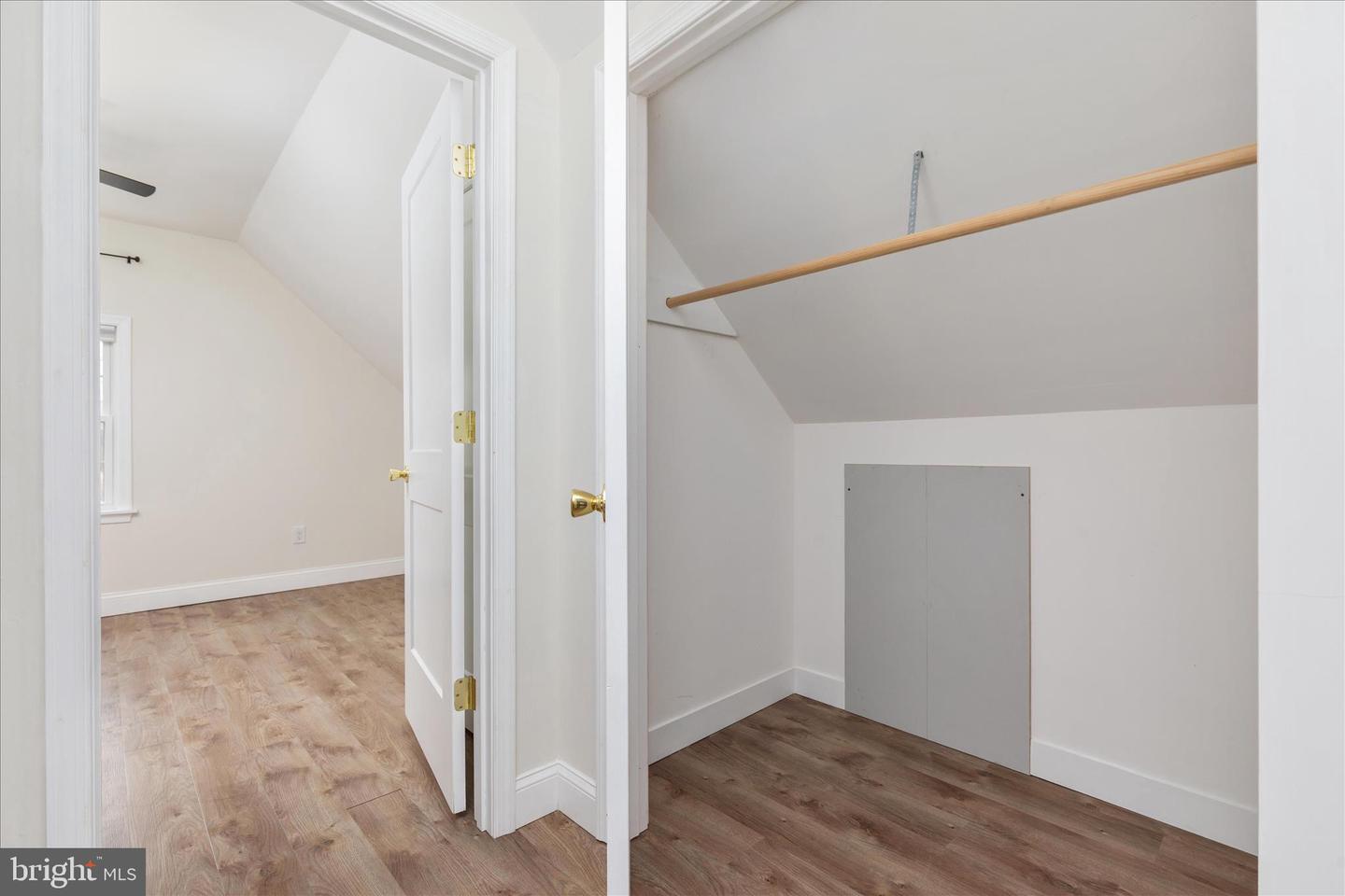 5655 STRASBURG RD, STRASBURG, Virginia 22657, 3 Bedrooms Bedrooms, ,2 BathroomsBathrooms,Residential,For sale,5655 STRASBURG RD,VAWR2013464 MLS # VAWR2013464