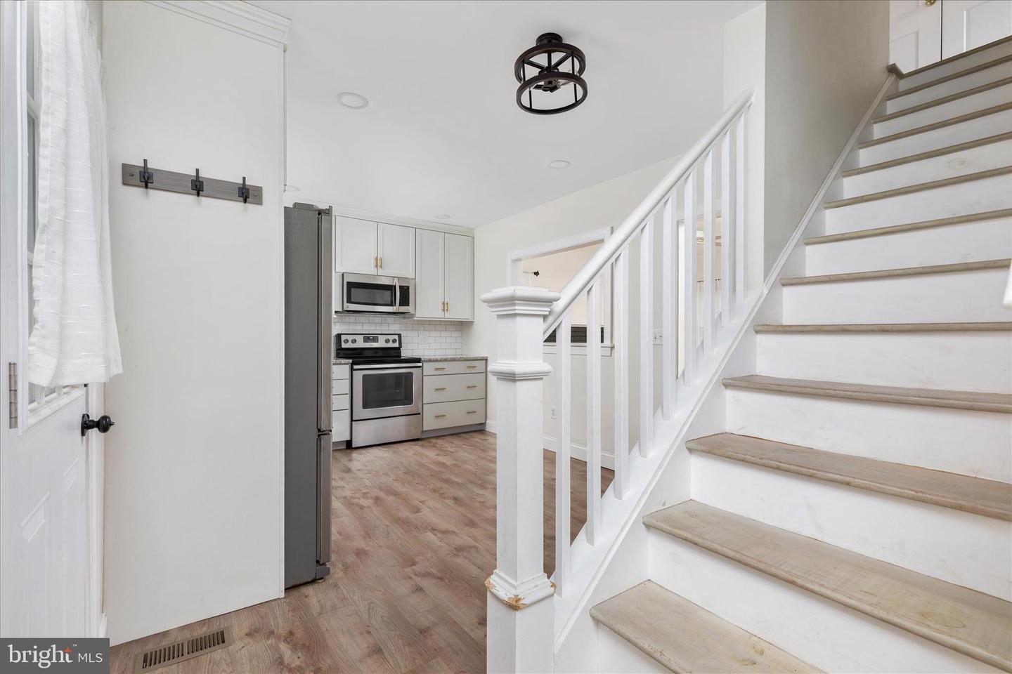 5655 STRASBURG RD, STRASBURG, Virginia 22657, 3 Bedrooms Bedrooms, ,2 BathroomsBathrooms,Residential,For sale,5655 STRASBURG RD,VAWR2013464 MLS # VAWR2013464