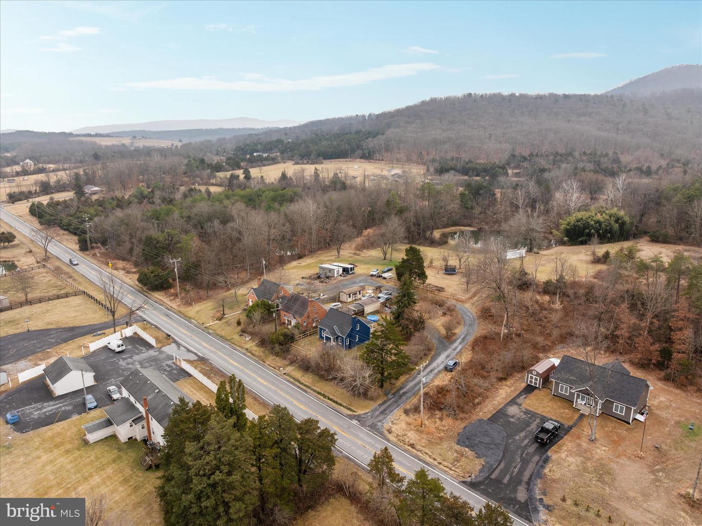 5655 STRASBURG RD, STRASBURG, Virginia 22657, 3 Bedrooms Bedrooms, ,2 BathroomsBathrooms,Residential,For sale,5655 STRASBURG RD,VAWR2013464 MLS # VAWR2013464