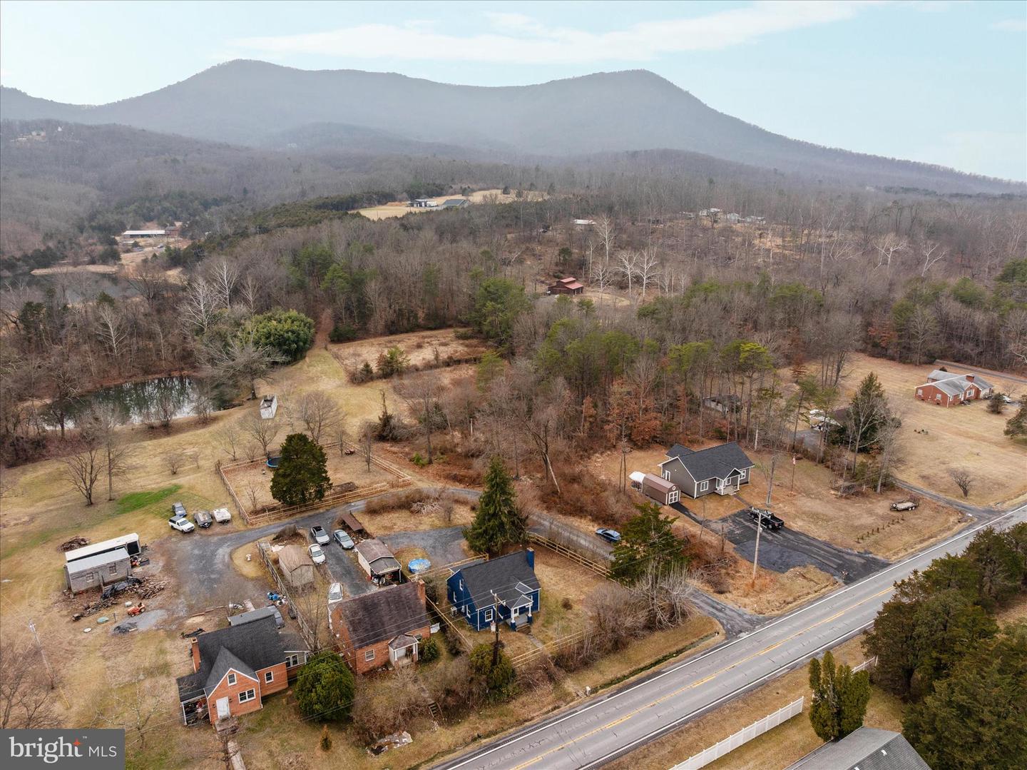 5655 STRASBURG RD, STRASBURG, Virginia 22657, 3 Bedrooms Bedrooms, ,2 BathroomsBathrooms,Residential,For sale,5655 STRASBURG RD,VAWR2013464 MLS # VAWR2013464