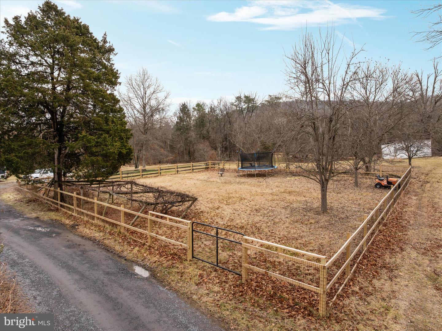 5655 STRASBURG RD, STRASBURG, Virginia 22657, 3 Bedrooms Bedrooms, ,2 BathroomsBathrooms,Residential,For sale,5655 STRASBURG RD,VAWR2013464 MLS # VAWR2013464