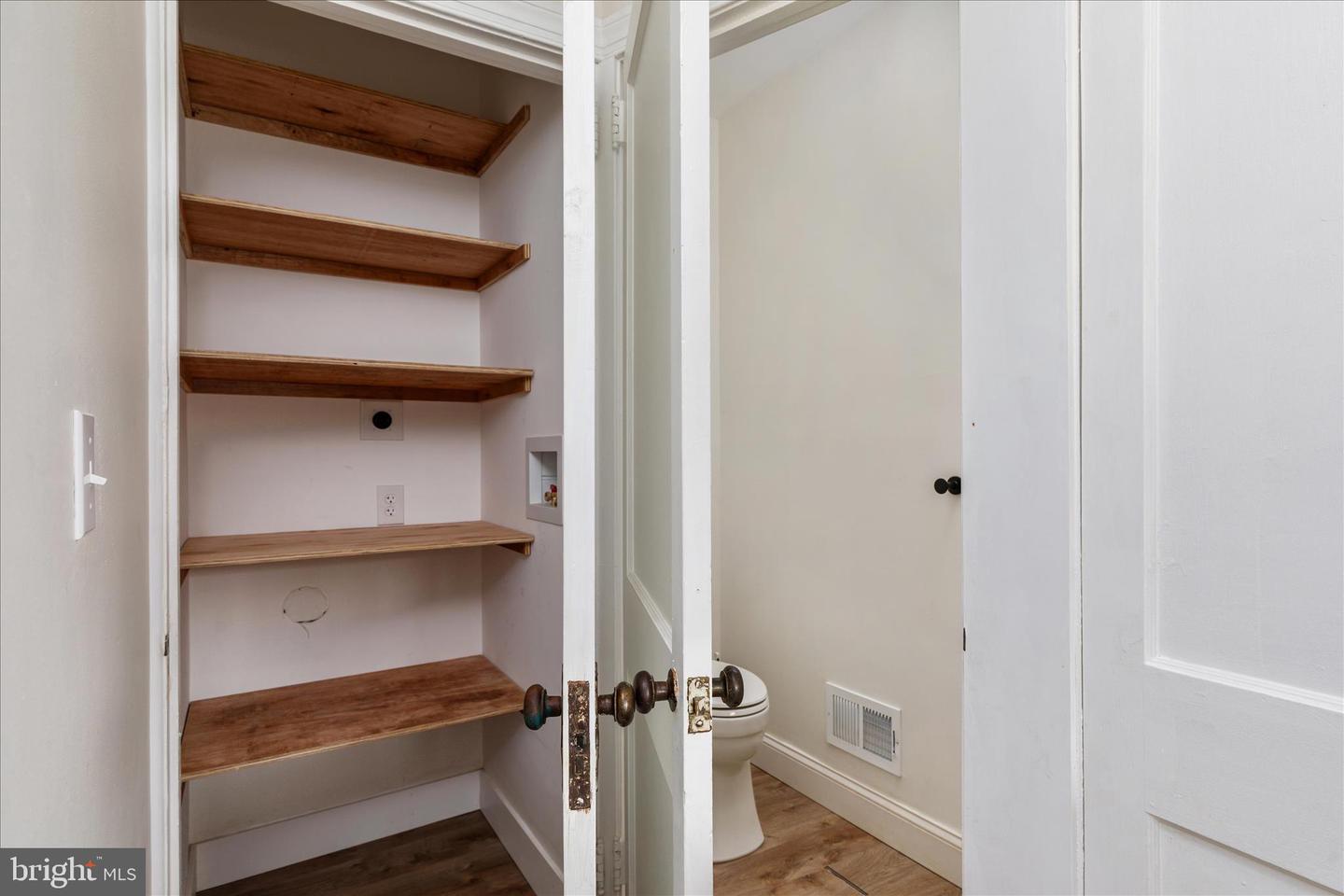 5655 STRASBURG RD, STRASBURG, Virginia 22657, 3 Bedrooms Bedrooms, ,2 BathroomsBathrooms,Residential,For sale,5655 STRASBURG RD,VAWR2013464 MLS # VAWR2013464