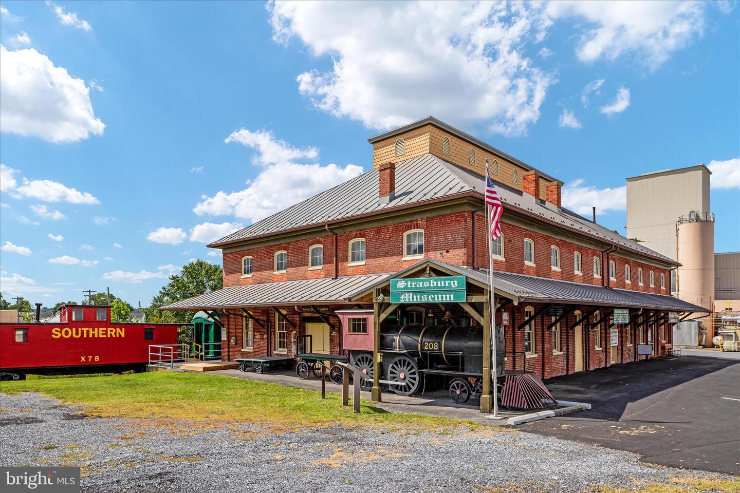 5655 STRASBURG RD, STRASBURG, Virginia 22657, 3 Bedrooms Bedrooms, ,2 BathroomsBathrooms,Residential,For sale,5655 STRASBURG RD,VAWR2013464 MLS # VAWR2013464