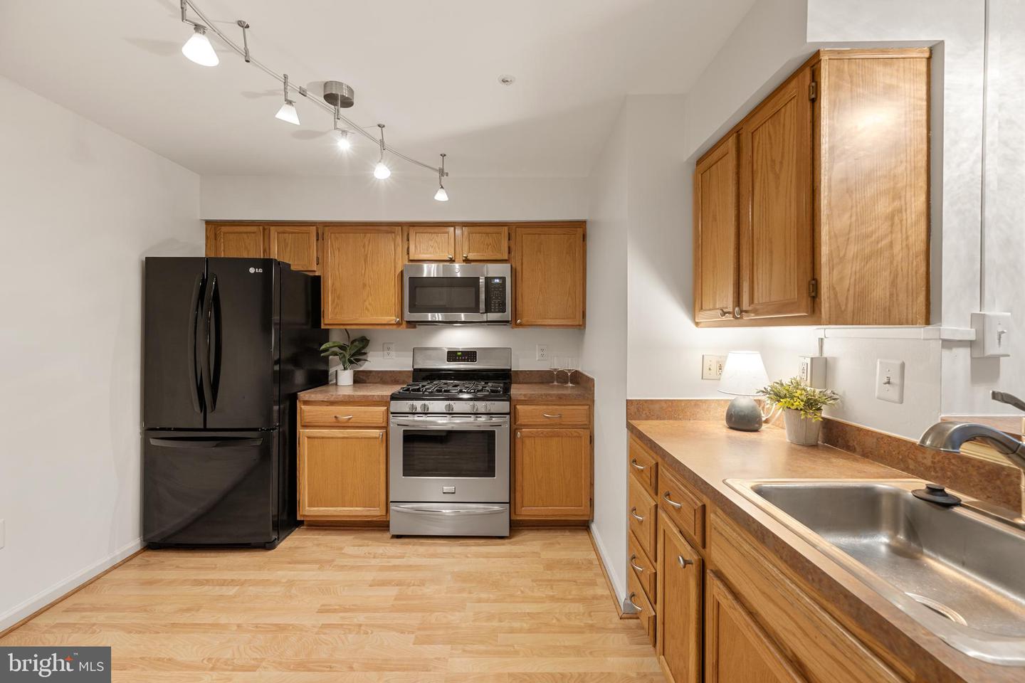 6111 WIGMORE LN #F, ALEXANDRIA, Virginia 22315, 2 Bedrooms Bedrooms, ,2 BathroomsBathrooms,Residential,For sale,6111 WIGMORE LN #F,VAFX2292662 MLS # VAFX2292662