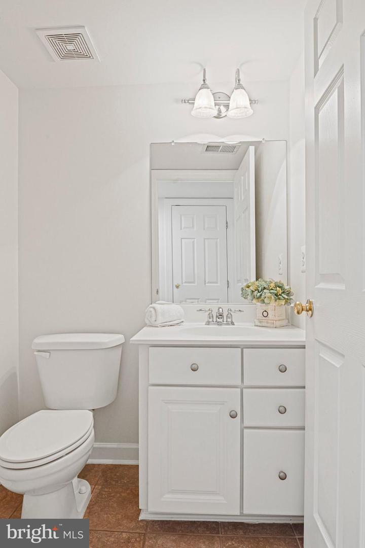 41824 ELOQUENCE TER, ALDIE, Virginia 20105, 3 Bedrooms Bedrooms, 7 Rooms Rooms,2 BathroomsBathrooms,Residential,For sale,41824 ELOQUENCE TER,VALO2116674 MLS # VALO2116674