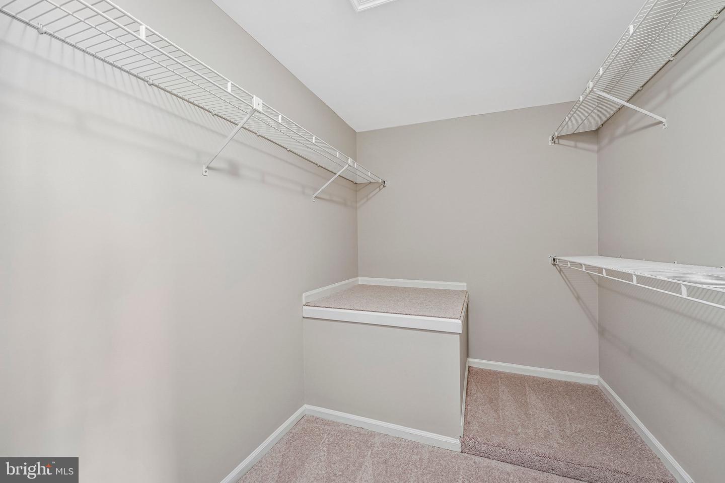 4007 MURDSTONE CT, FAIRFAX, Virginia 22033, 3 Bedrooms Bedrooms, ,2 BathroomsBathrooms,Residential,For sale,4007 MURDSTONE CT,VAFX2292672 MLS # VAFX2292672