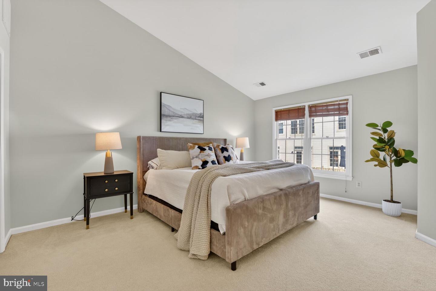 1807 VANCE PL, VIENNA, Virginia 22182, 4 Bedrooms Bedrooms, ,3 BathroomsBathrooms,Residential,For sale,1807 VANCE PL,VAFX2292678 MLS # VAFX2292678