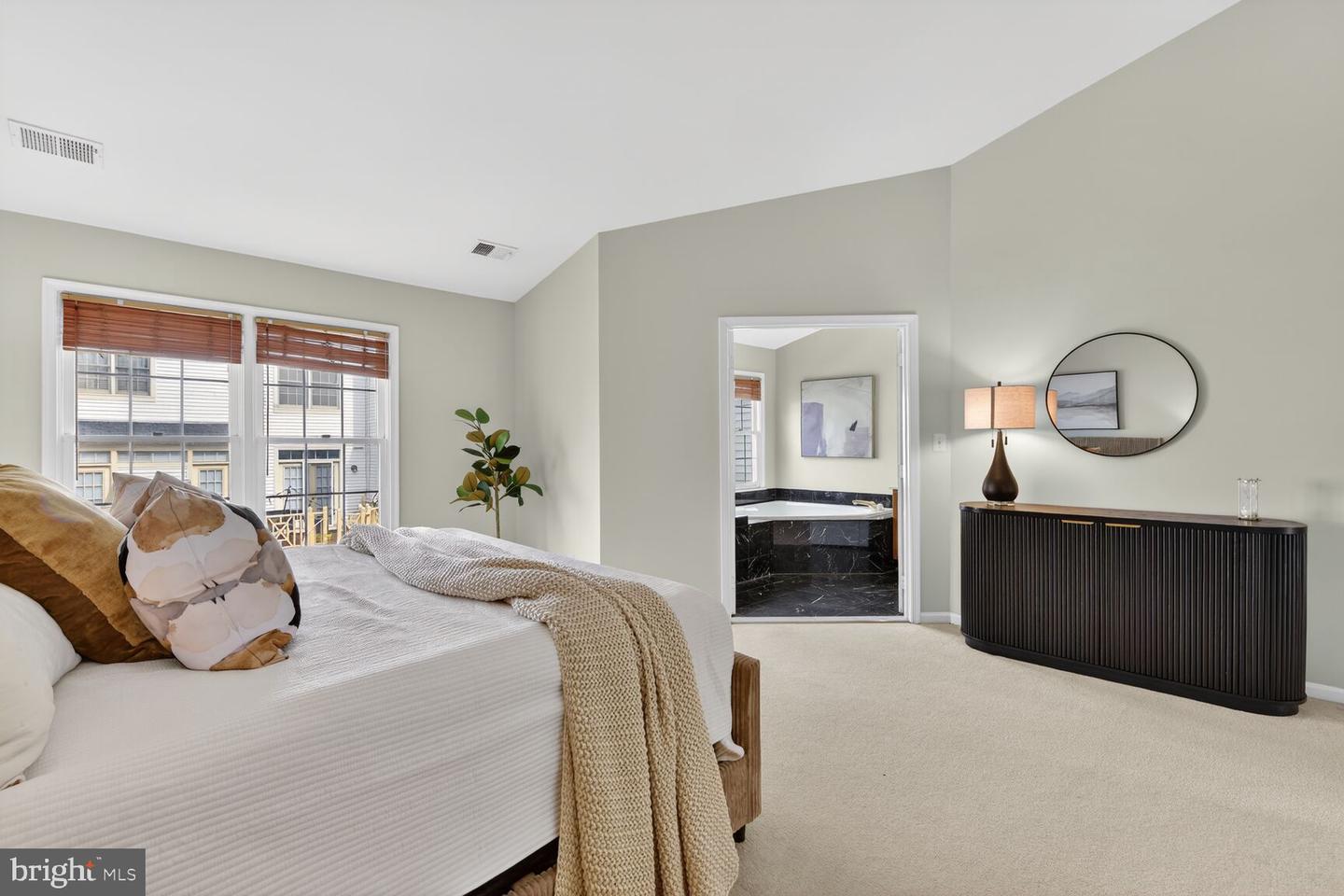 1807 VANCE PL, VIENNA, Virginia 22182, 4 Bedrooms Bedrooms, ,3 BathroomsBathrooms,Residential,For sale,1807 VANCE PL,VAFX2292678 MLS # VAFX2292678