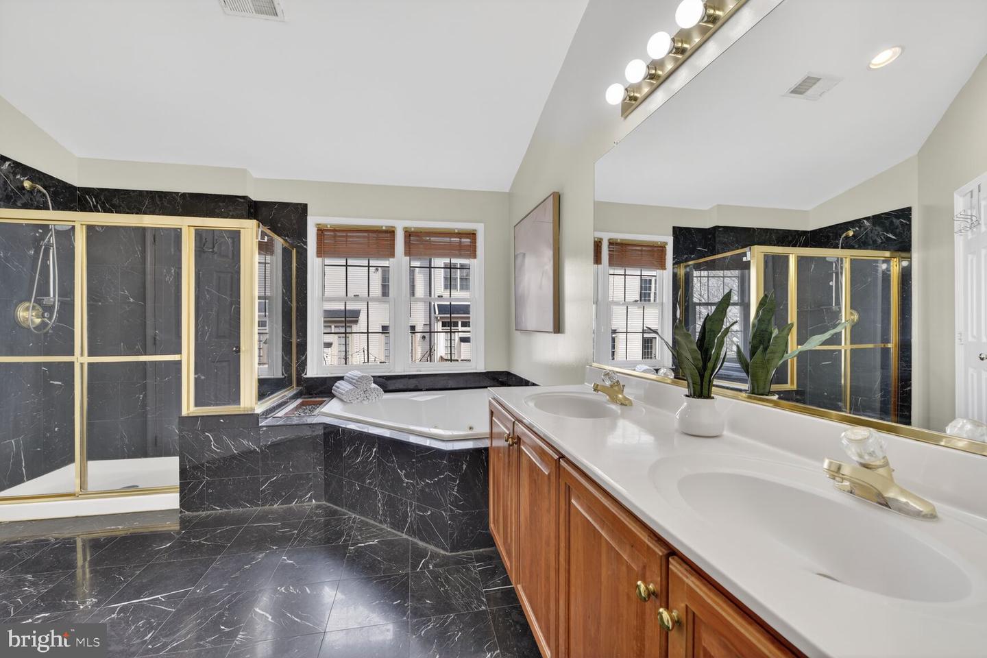 1807 VANCE PL, VIENNA, Virginia 22182, 4 Bedrooms Bedrooms, ,3 BathroomsBathrooms,Residential,For sale,1807 VANCE PL,VAFX2292678 MLS # VAFX2292678