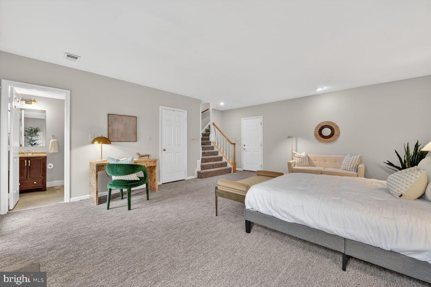 1807 VANCE PL, VIENNA, Virginia 22182, 4 Bedrooms Bedrooms, ,3 BathroomsBathrooms,Residential,For sale,1807 VANCE PL,VAFX2292678 MLS # VAFX2292678