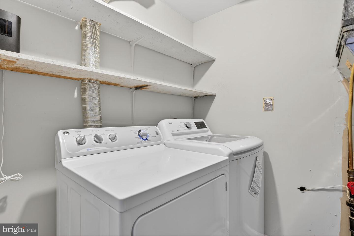 1807 VANCE PL, VIENNA, Virginia 22182, 4 Bedrooms Bedrooms, ,3 BathroomsBathrooms,Residential,For sale,1807 VANCE PL,VAFX2292678 MLS # VAFX2292678