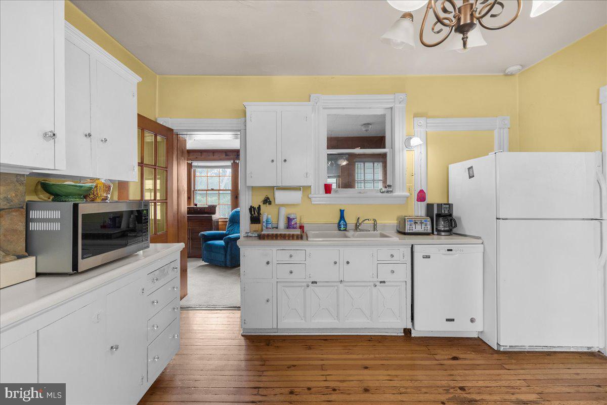 40 CAVE ST, LURAY, Virginia 22835, 4 Bedrooms Bedrooms, ,2 BathroomsBathrooms,Residential,For sale,40 CAVE ST,VAPA2006090 MLS # VAPA2006090