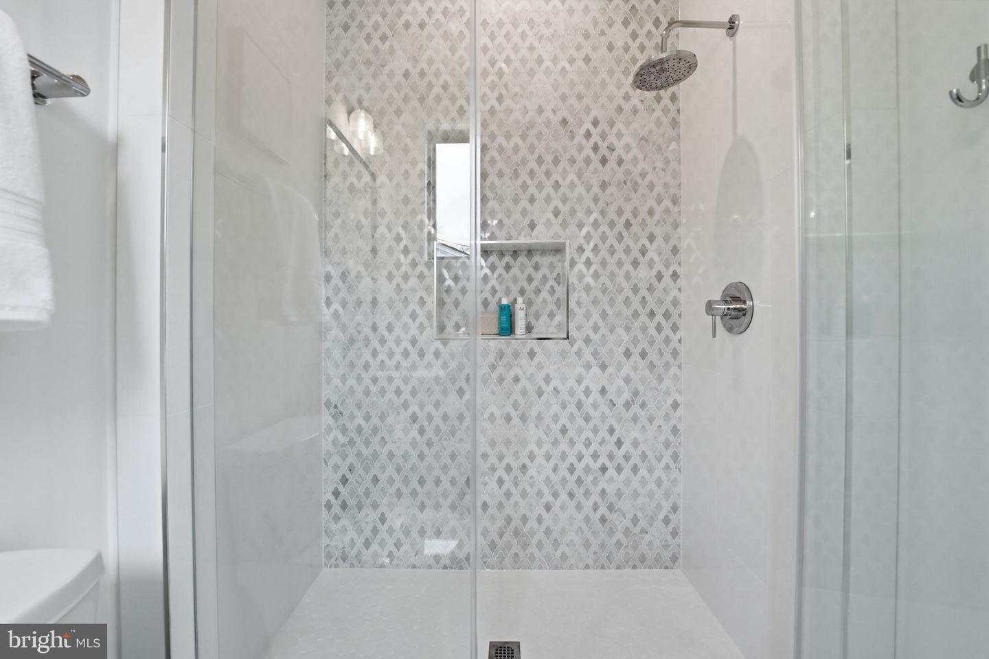 1501 23RD RD S, ARLINGTON, Virginia 22202, 6 Bedrooms Bedrooms, ,6 BathroomsBathrooms,Residential,For sale,1501 23RD RD S,VAAR2069304 MLS # VAAR2069304