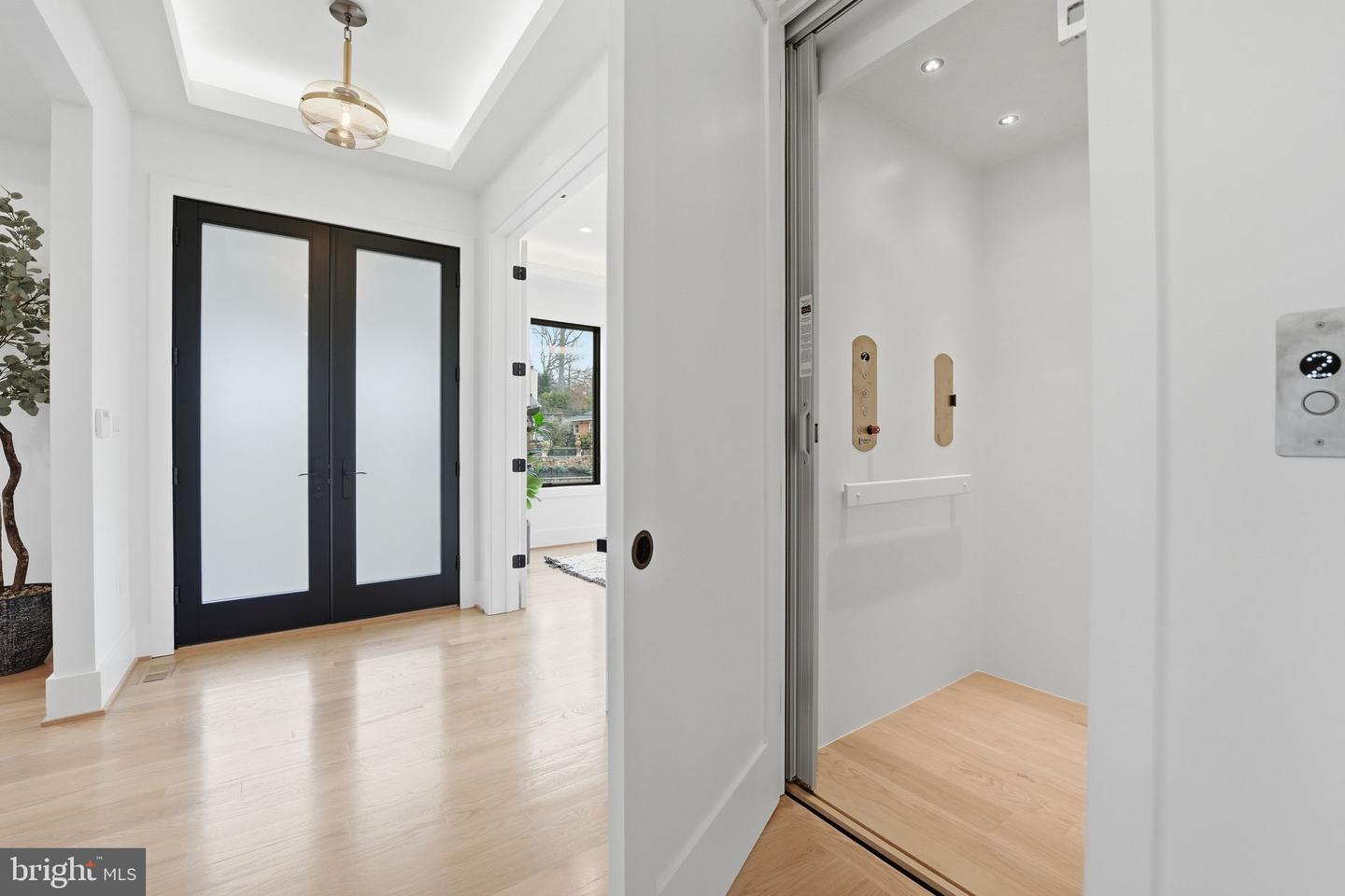 1501 23RD RD S, ARLINGTON, Virginia 22202, 6 Bedrooms Bedrooms, ,6 BathroomsBathrooms,Residential,For sale,1501 23RD RD S,VAAR2069304 MLS # VAAR2069304