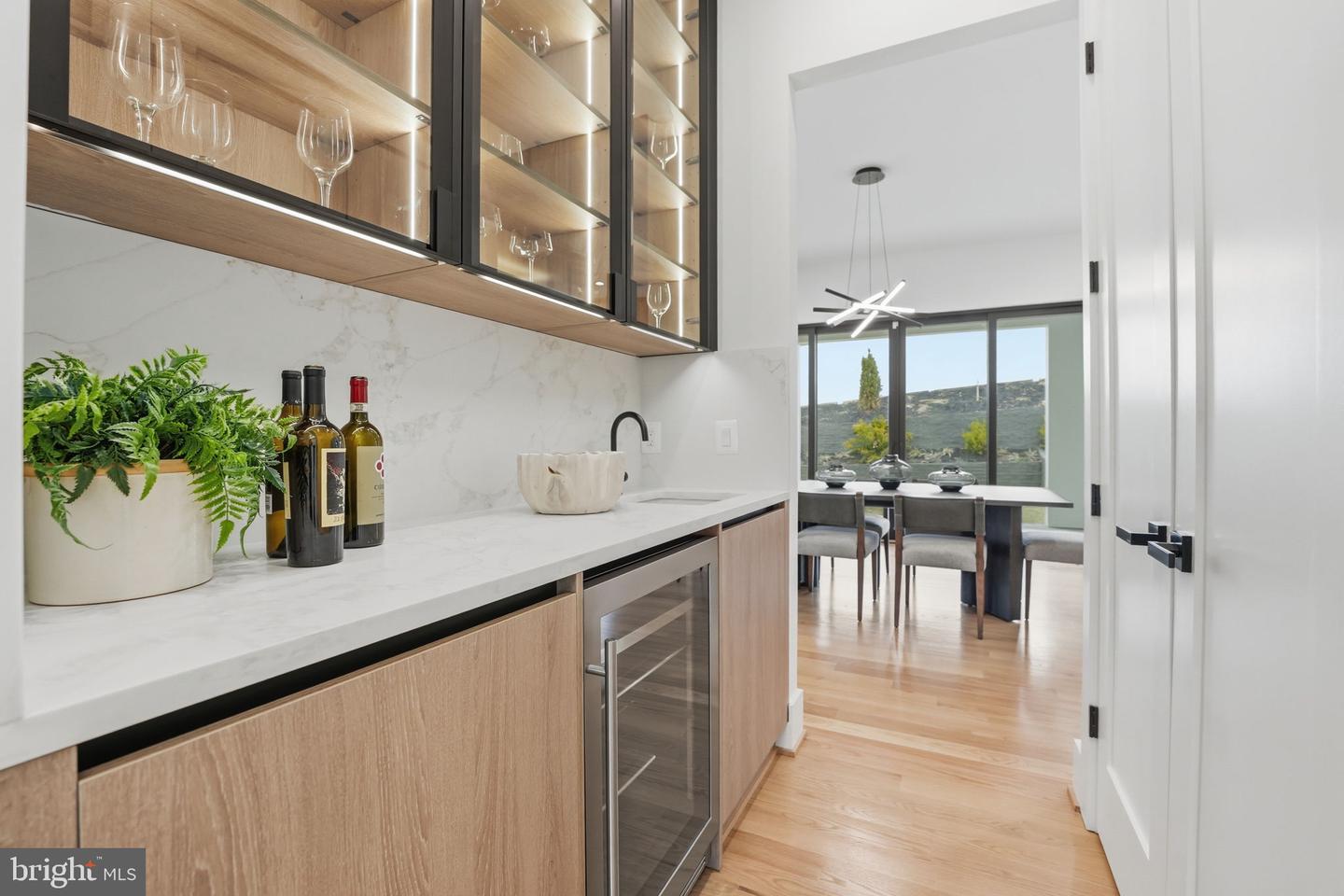 1501 23RD RD S, ARLINGTON, Virginia 22202, 6 Bedrooms Bedrooms, ,6 BathroomsBathrooms,Residential,For sale,1501 23RD RD S,VAAR2069304 MLS # VAAR2069304