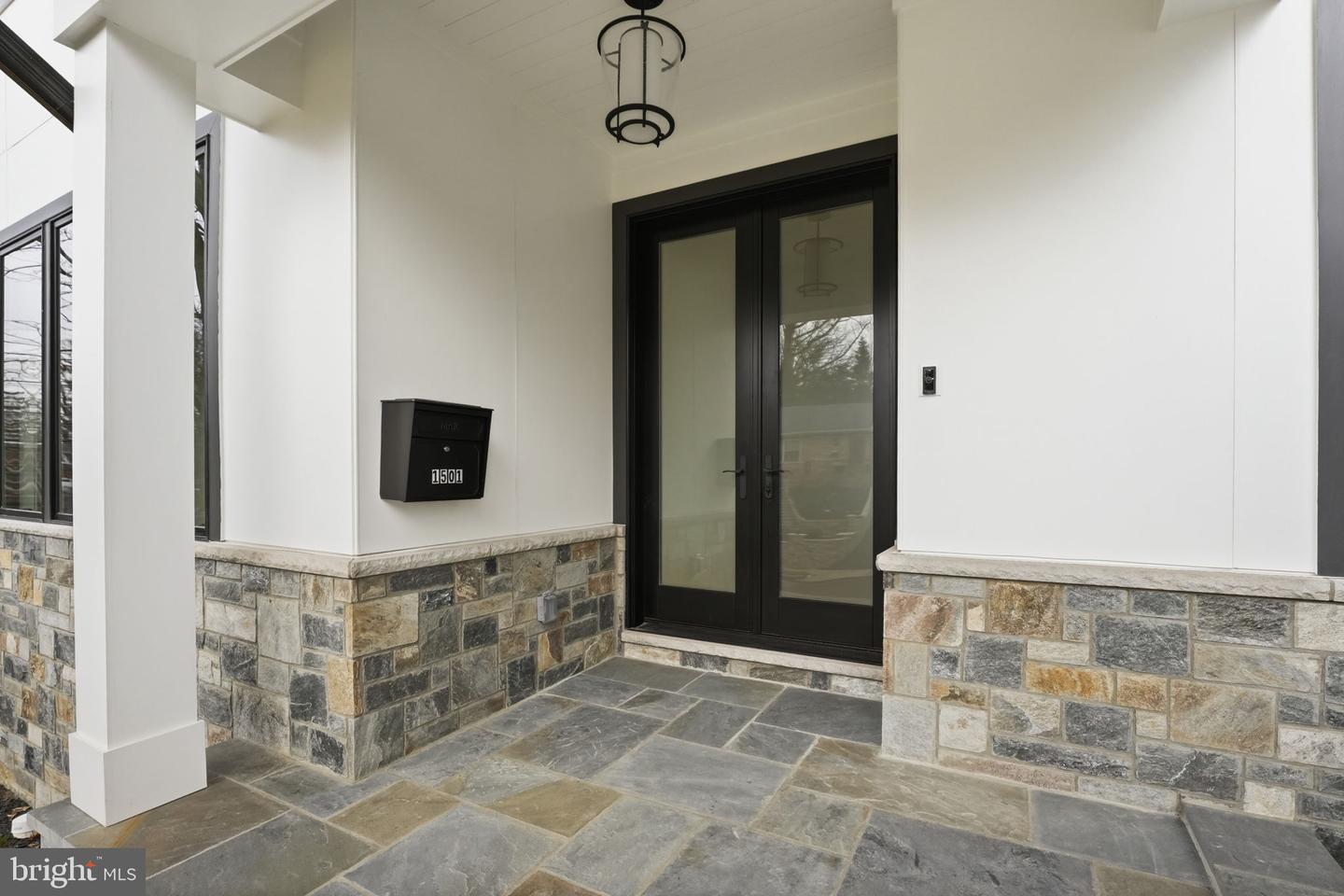 1501 23RD RD S, ARLINGTON, Virginia 22202, 6 Bedrooms Bedrooms, ,6 BathroomsBathrooms,Residential,For sale,1501 23RD RD S,VAAR2069304 MLS # VAAR2069304