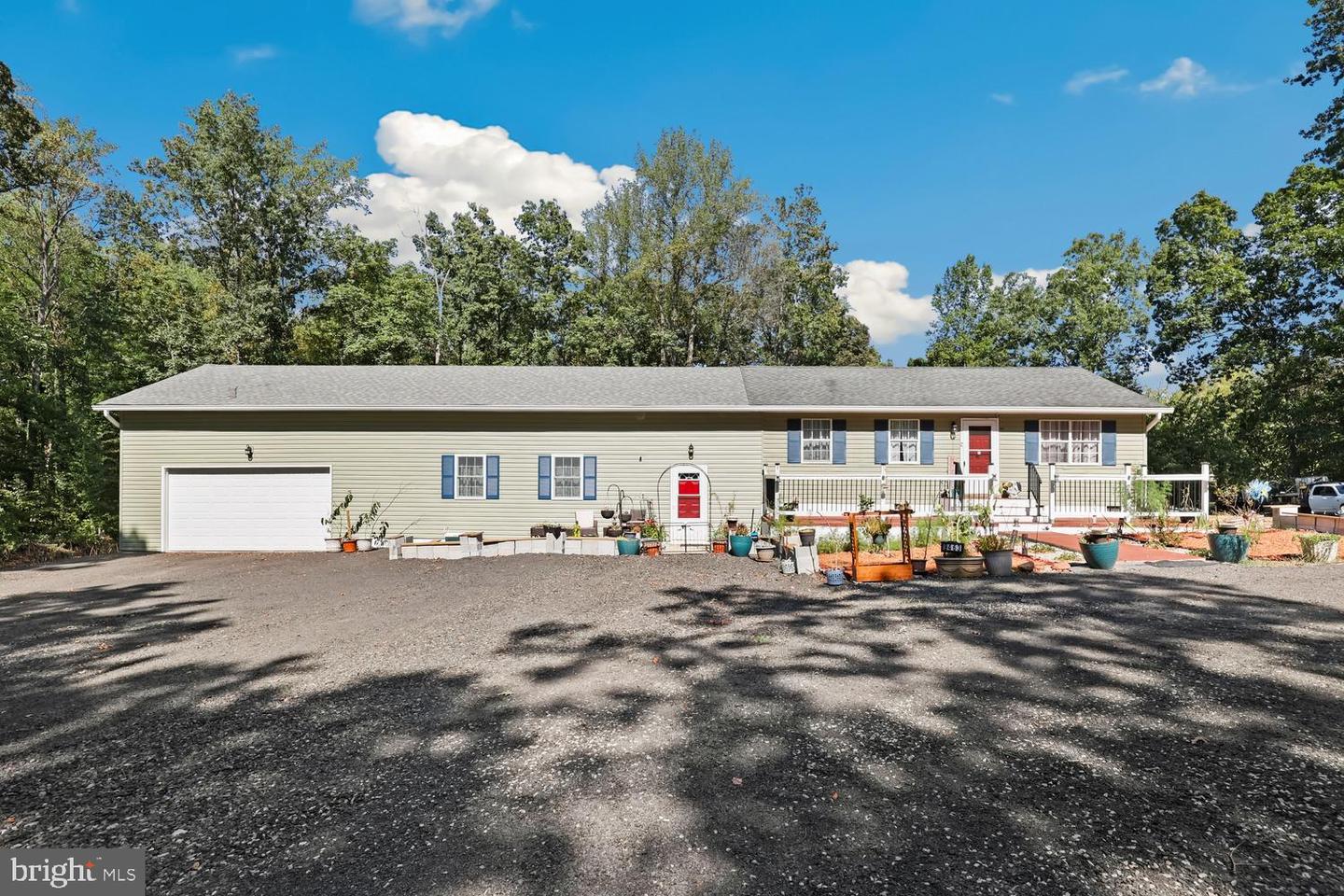 9463 ROGUES RD, MIDLAND, Virginia 22728, 3 Bedrooms Bedrooms, ,2 BathroomsBathrooms,Residential,For sale,9463 ROGUES RD,VAFQ2020704 MLS # VAFQ2020704