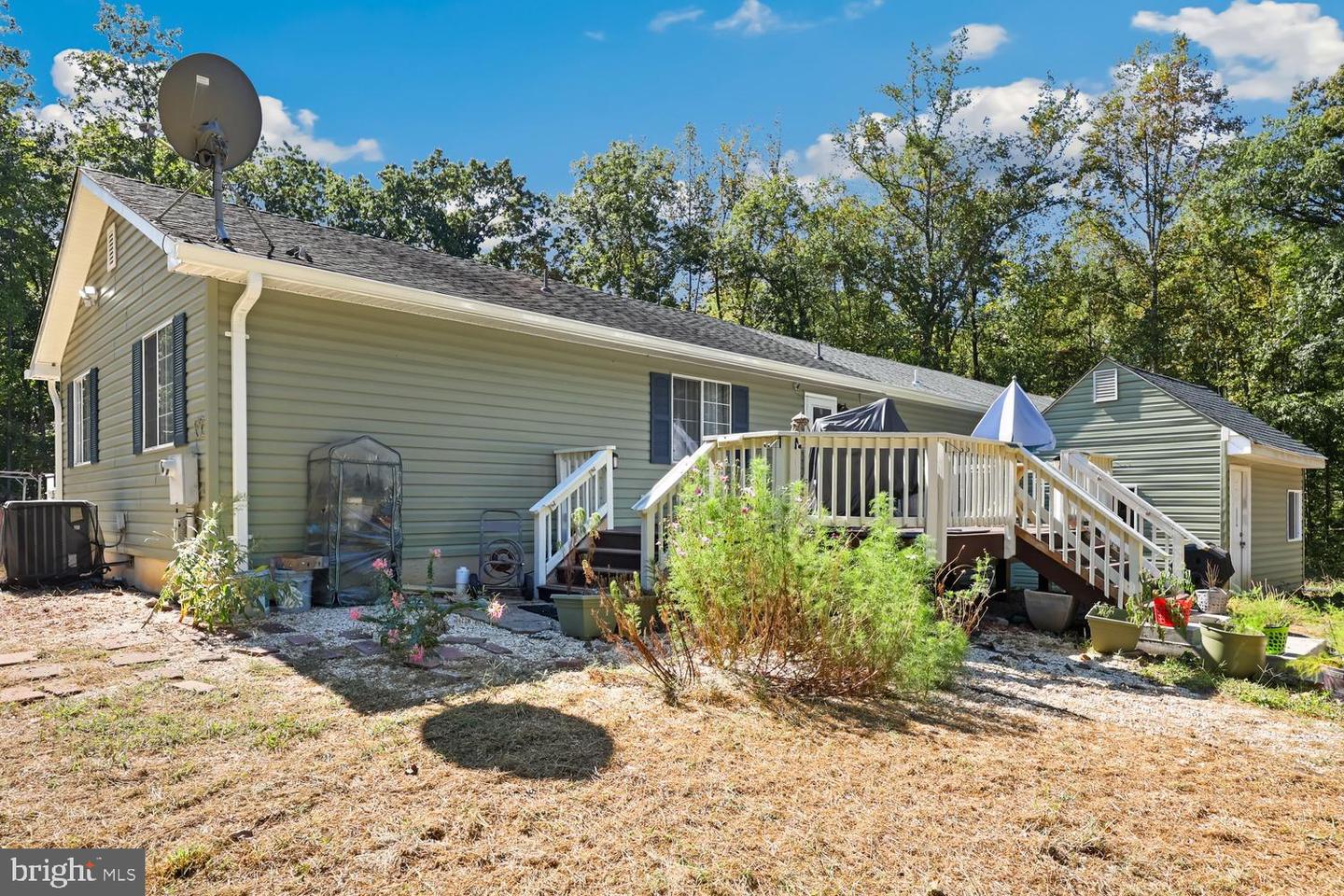 9463 ROGUES RD, MIDLAND, Virginia 22728, 3 Bedrooms Bedrooms, ,2 BathroomsBathrooms,Residential,For sale,9463 ROGUES RD,VAFQ2020704 MLS # VAFQ2020704