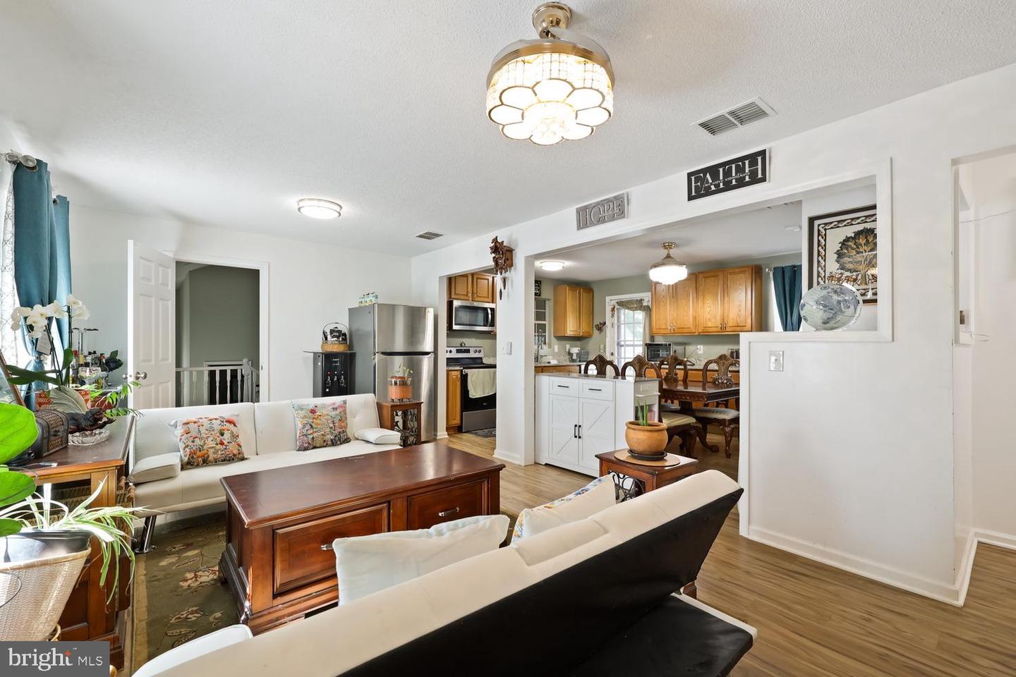 9463 ROGUES RD, MIDLAND, Virginia 22728, 3 Bedrooms Bedrooms, ,2 BathroomsBathrooms,Residential,For sale,9463 ROGUES RD,VAFQ2020704 MLS # VAFQ2020704