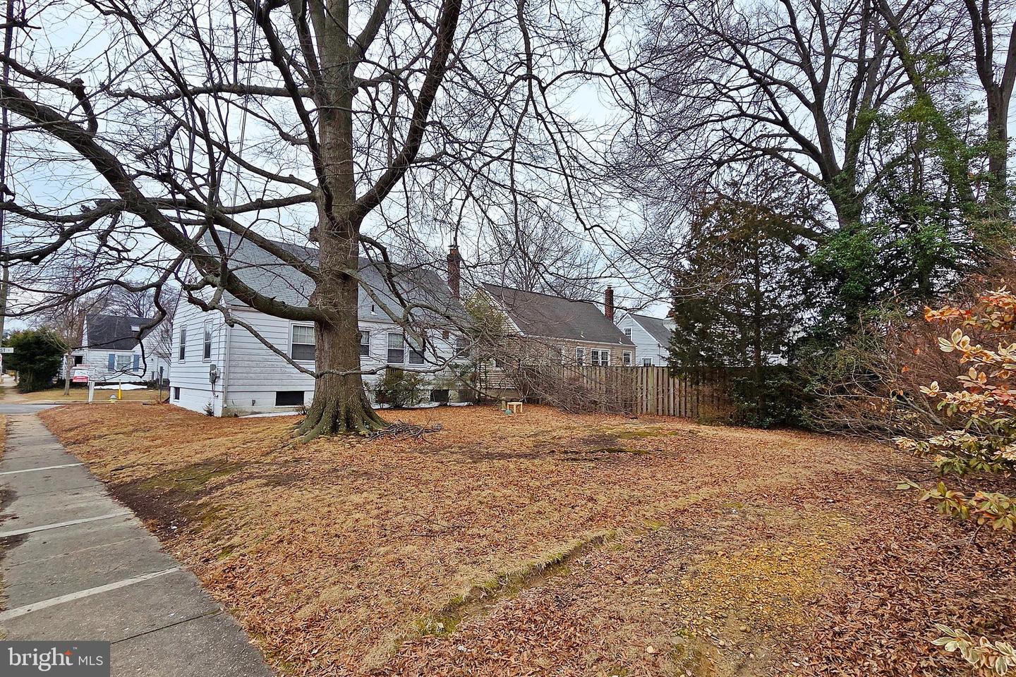 901 17TH ST S, ARLINGTON, Virginia 22202, 3 Bedrooms Bedrooms, ,1 BathroomBathrooms,Residential,For sale,901 17TH ST S,VAAR2069312 MLS # VAAR2069312