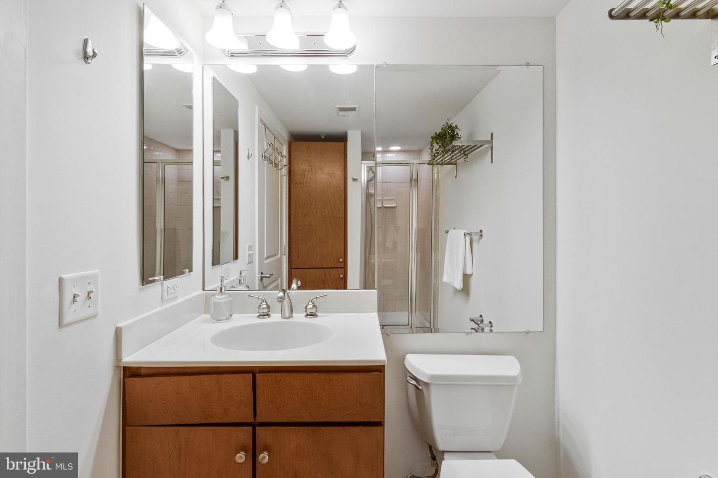 1117 10TH ST NW #405, WASHINGTON, District Of Columbia 20001, ,1 BathroomBathrooms,Residential,For sale,1117 10TH ST NW #405,DCDC2247532 MLS # DCDC2247532