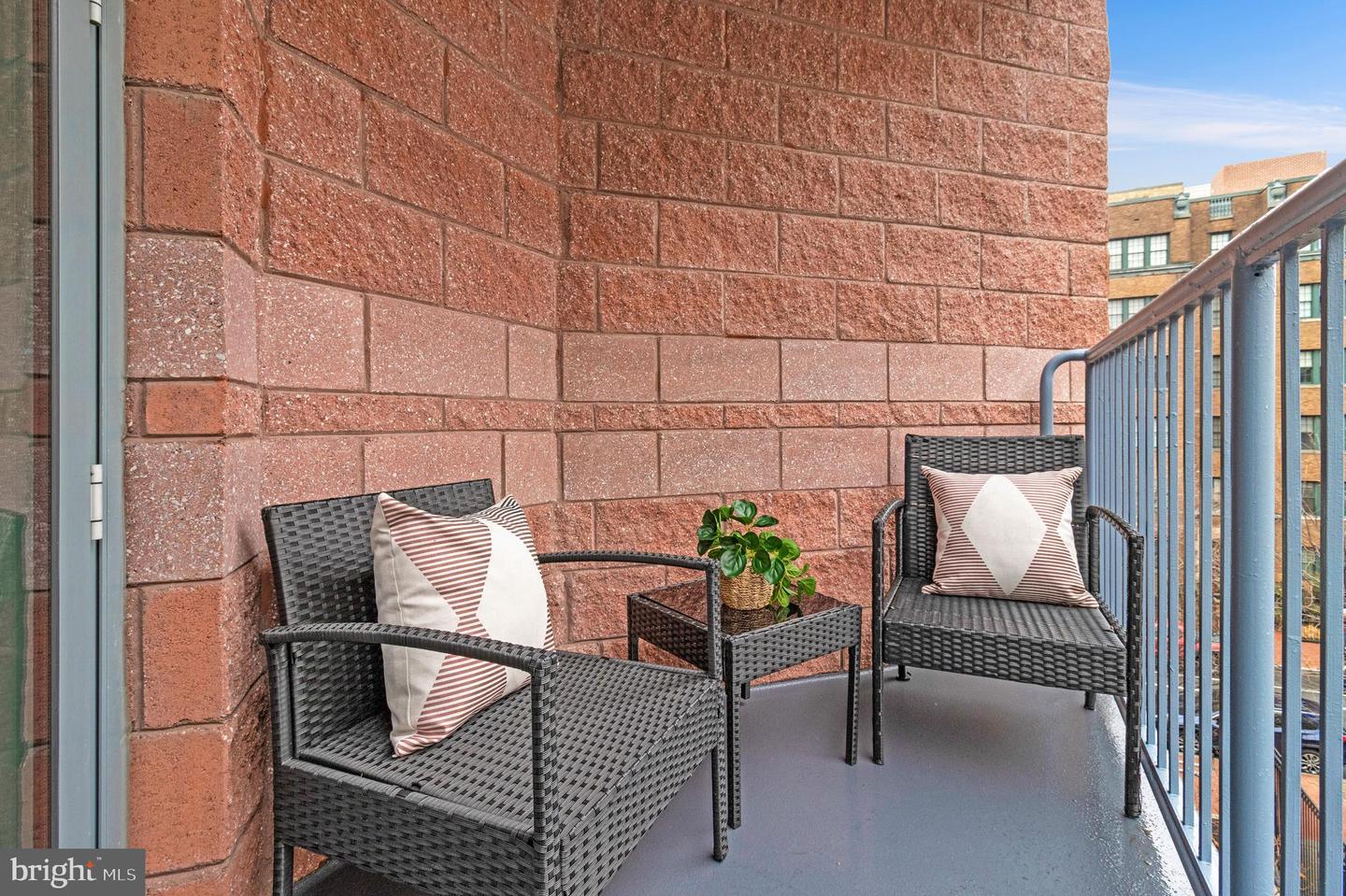 1117 10TH ST NW #405, WASHINGTON, District Of Columbia 20001, ,1 BathroomBathrooms,Residential,For sale,1117 10TH ST NW #405,DCDC2247532 MLS # DCDC2247532