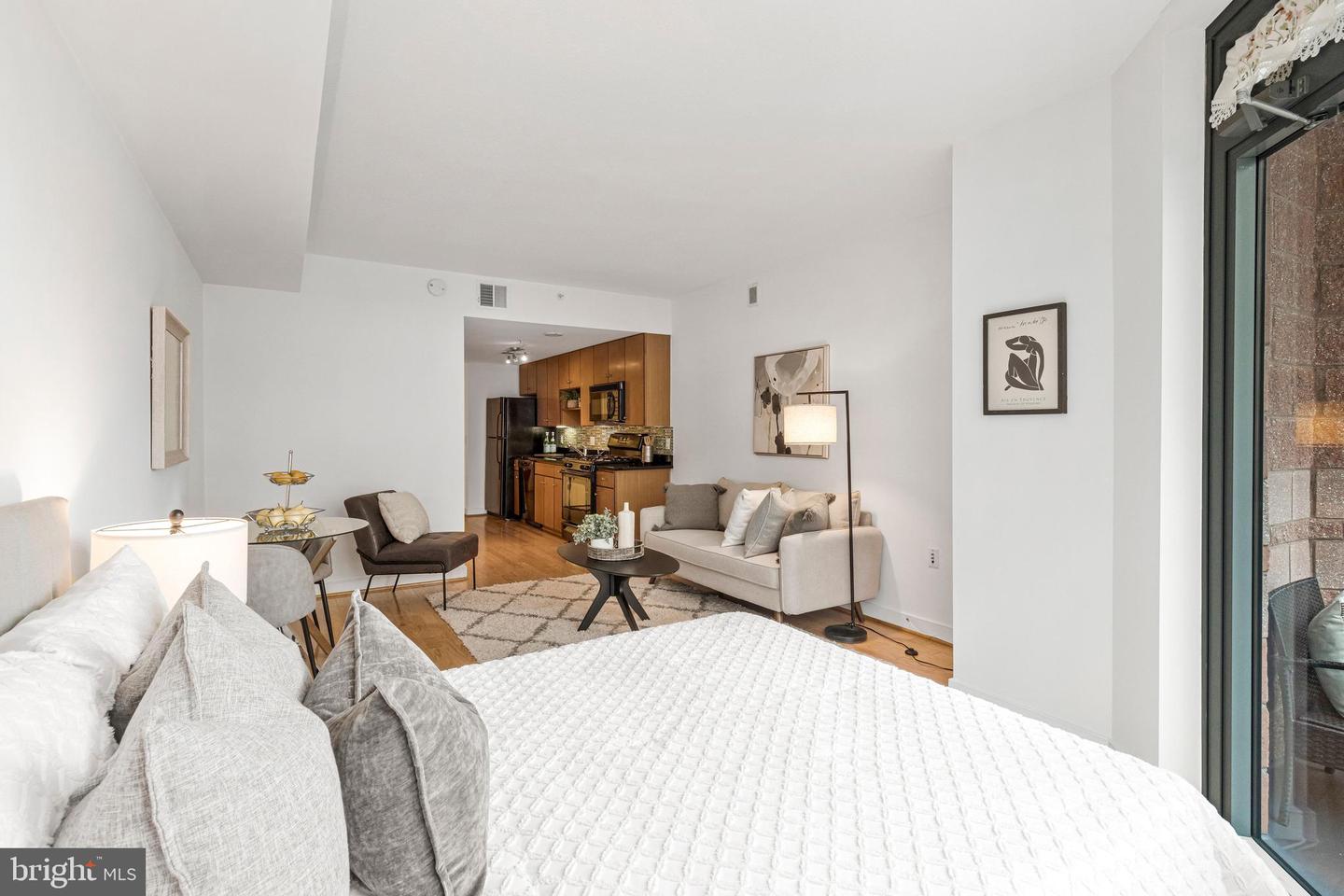 1117 10TH ST NW #405, WASHINGTON, District Of Columbia 20001, ,1 BathroomBathrooms,Residential,For sale,1117 10TH ST NW #405,DCDC2247532 MLS # DCDC2247532