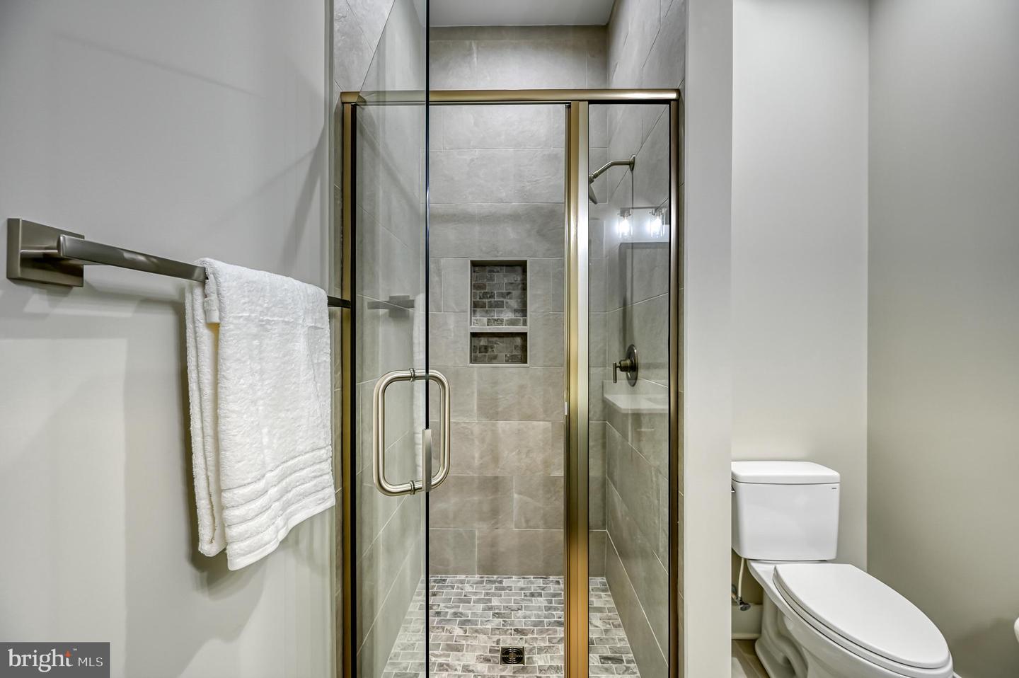 2 OLD HOUSE RD, BUMPASS, Virginia 23024, 5 Bedrooms Bedrooms, ,4 BathroomsBathrooms,Residential,For sale,2 OLD HOUSE RD,VALA2009338 MLS # VALA2009338