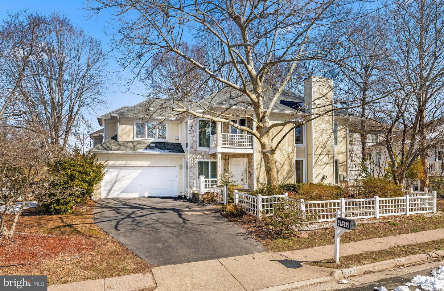 47672 PENNRUN WAY, STERLING, Virginia 20165, 4 Bedrooms Bedrooms, 10 Rooms Rooms,5 BathroomsBathrooms,Residential,For sale,47672 PENNRUN WAY,VALO2116736 MLS # VALO2116736