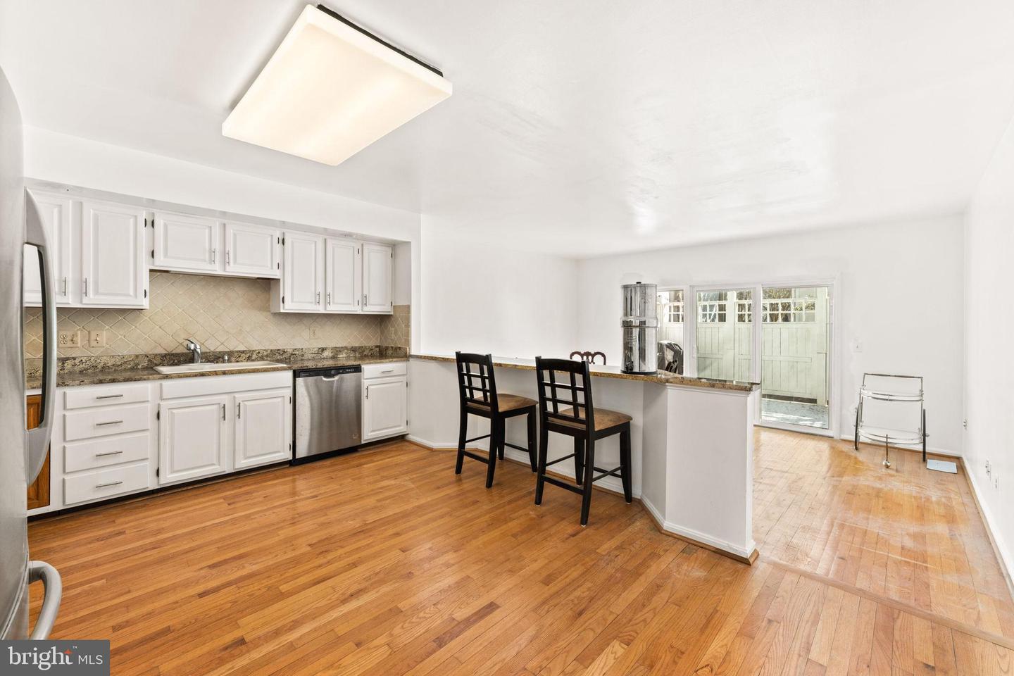 47672 PENNRUN WAY, STERLING, Virginia 20165, 4 Bedrooms Bedrooms, 10 Rooms Rooms,5 BathroomsBathrooms,Residential,For sale,47672 PENNRUN WAY,VALO2116736 MLS # VALO2116736