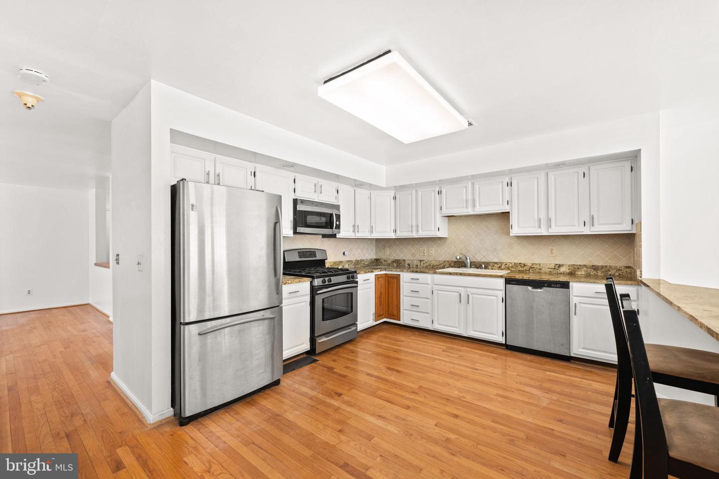 47672 PENNRUN WAY, STERLING, Virginia 20165, 4 Bedrooms Bedrooms, 10 Rooms Rooms,5 BathroomsBathrooms,Residential,For sale,47672 PENNRUN WAY,VALO2116736 MLS # VALO2116736