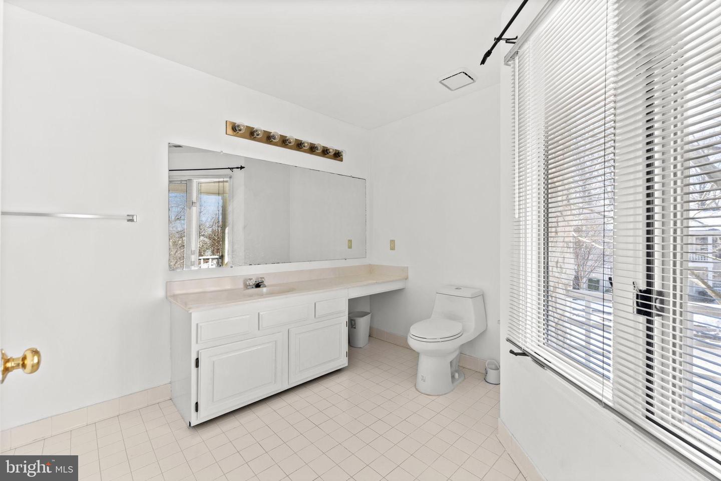 47672 PENNRUN WAY, STERLING, Virginia 20165, 4 Bedrooms Bedrooms, 10 Rooms Rooms,5 BathroomsBathrooms,Residential,For sale,47672 PENNRUN WAY,VALO2116736 MLS # VALO2116736