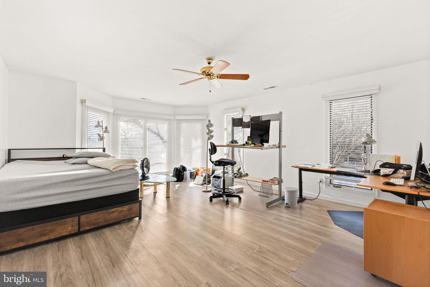 47672 PENNRUN WAY, STERLING, Virginia 20165, 4 Bedrooms Bedrooms, 10 Rooms Rooms,5 BathroomsBathrooms,Residential,For sale,47672 PENNRUN WAY,VALO2116736 MLS # VALO2116736