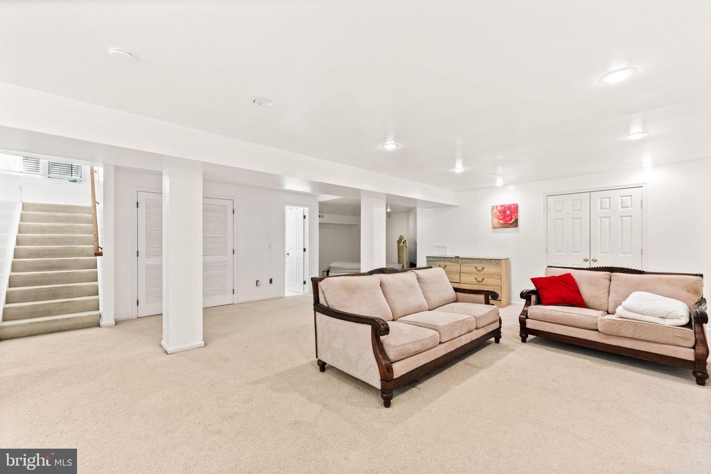 47672 PENNRUN WAY, STERLING, Virginia 20165, 4 Bedrooms Bedrooms, 10 Rooms Rooms,5 BathroomsBathrooms,Residential,For sale,47672 PENNRUN WAY,VALO2116736 MLS # VALO2116736